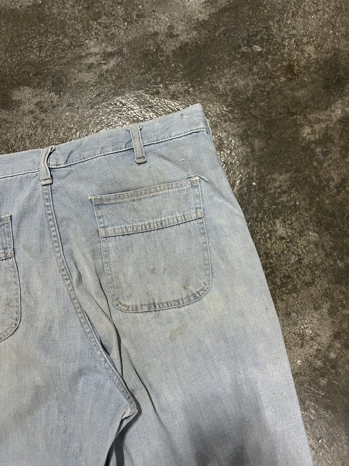 Edwin 💥Baggy💥Vintage 80’s Edwin Light Wash Distress Jean Size US 32 / EU 48 - 16 Thumbnail