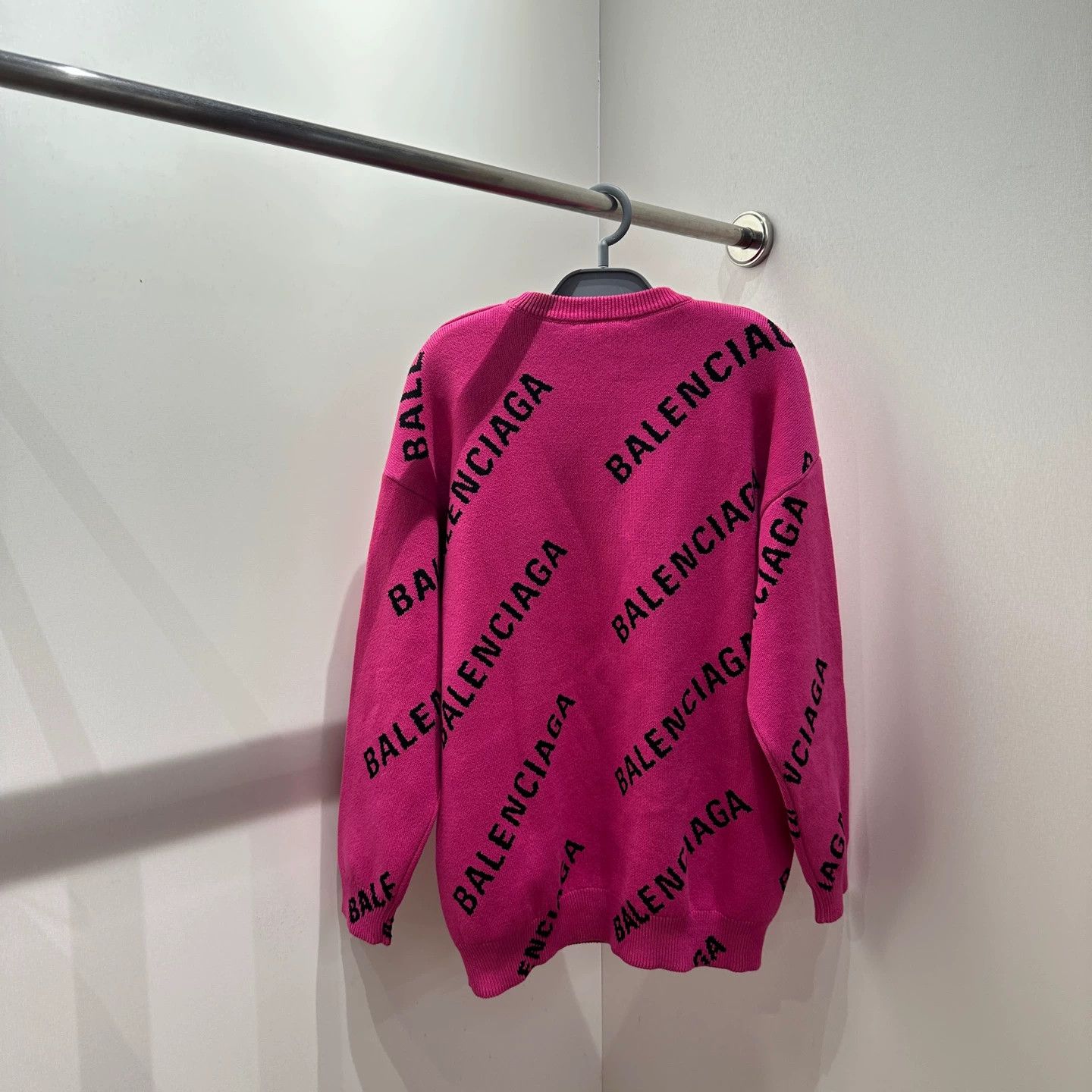Balenciaga Balenciaga All Over Slogan Letters Sweater XS Cotton Size XS / US 0-2 / IT 36-38 - 2 Thumbnail