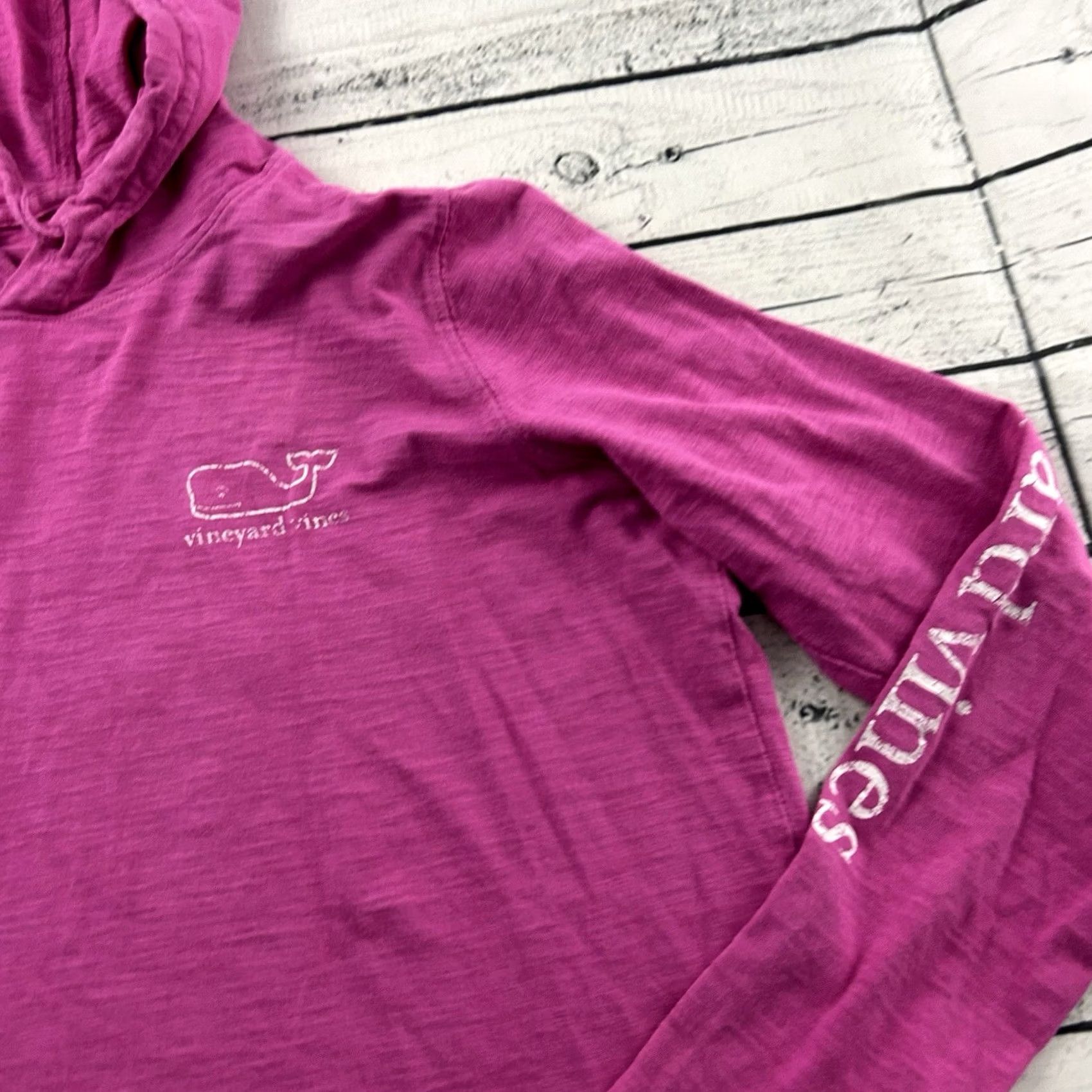 Vineyard Vines Vineyard Vines Long Sleeve Hooded T Shirt Women S Pink Hoodie T-Shirt Women's Small Pink Hooded Long Sleeve VINEYARD VINES Shirt Womens Small Pink Size S / US 4 / IT 40 - 2 Thumbnail