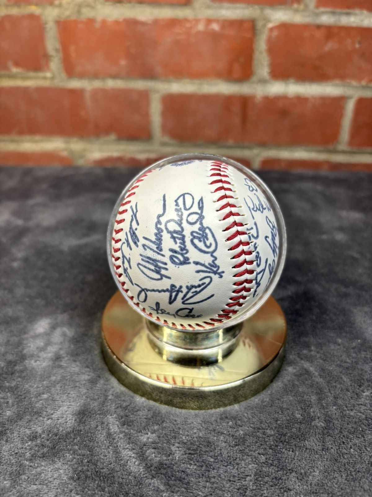 MLB Vintage 90s Seattle Mariners 1998 Facsimile Autograph Ball Size ONE SIZE - 1 Thumbnail