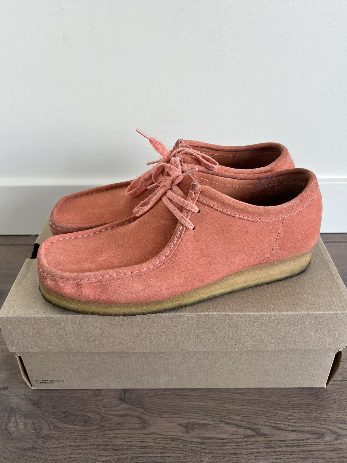 Clarks Clarks Wallabee Suede Coral 10.5 Size US 10.5 / EU 43-44 - 2 Thumbnail