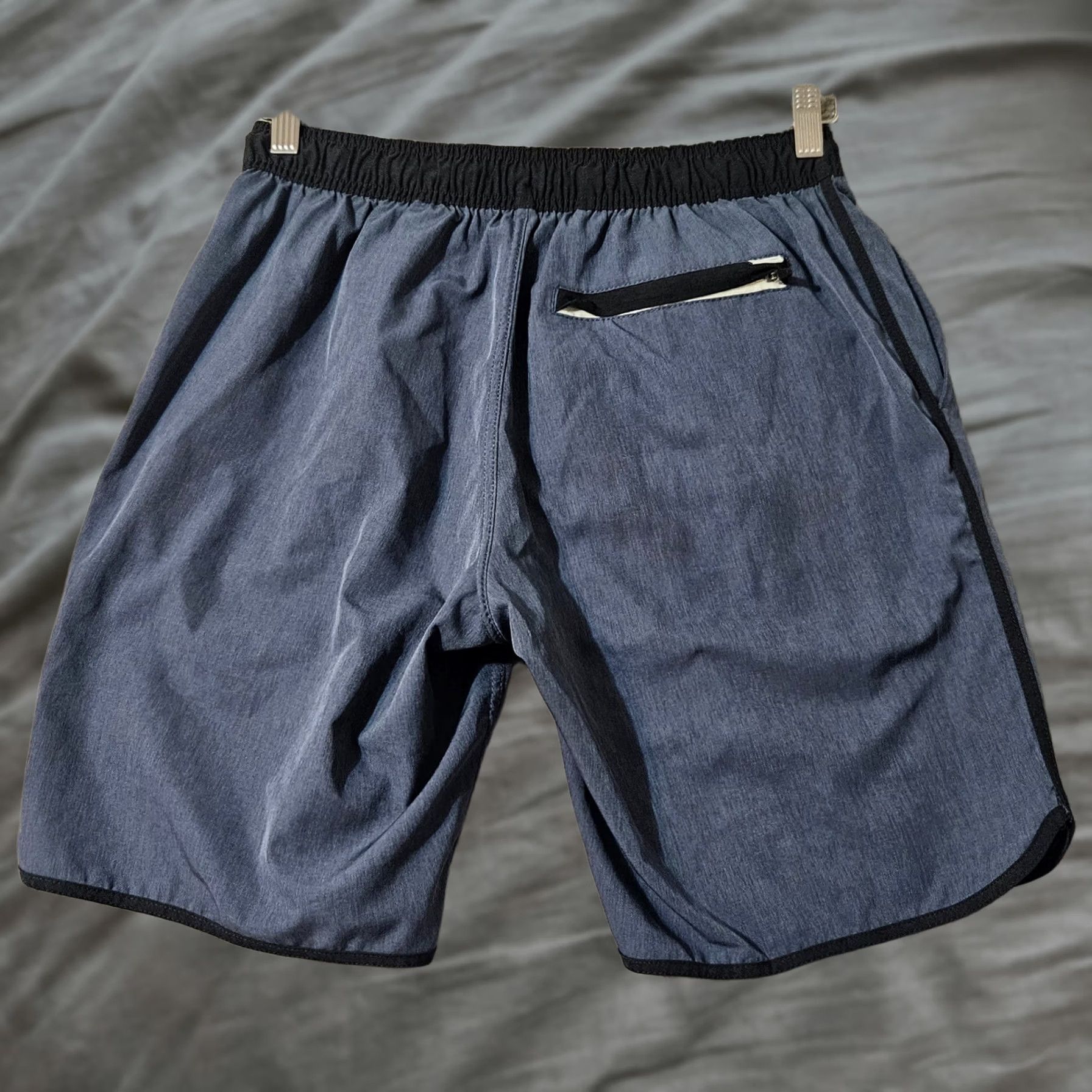 Vuori Vuori Banks Shorts Mens Small Blue 7" V Stretch Athleisure Gym V330 Size US 29 - 1 Thumbnail