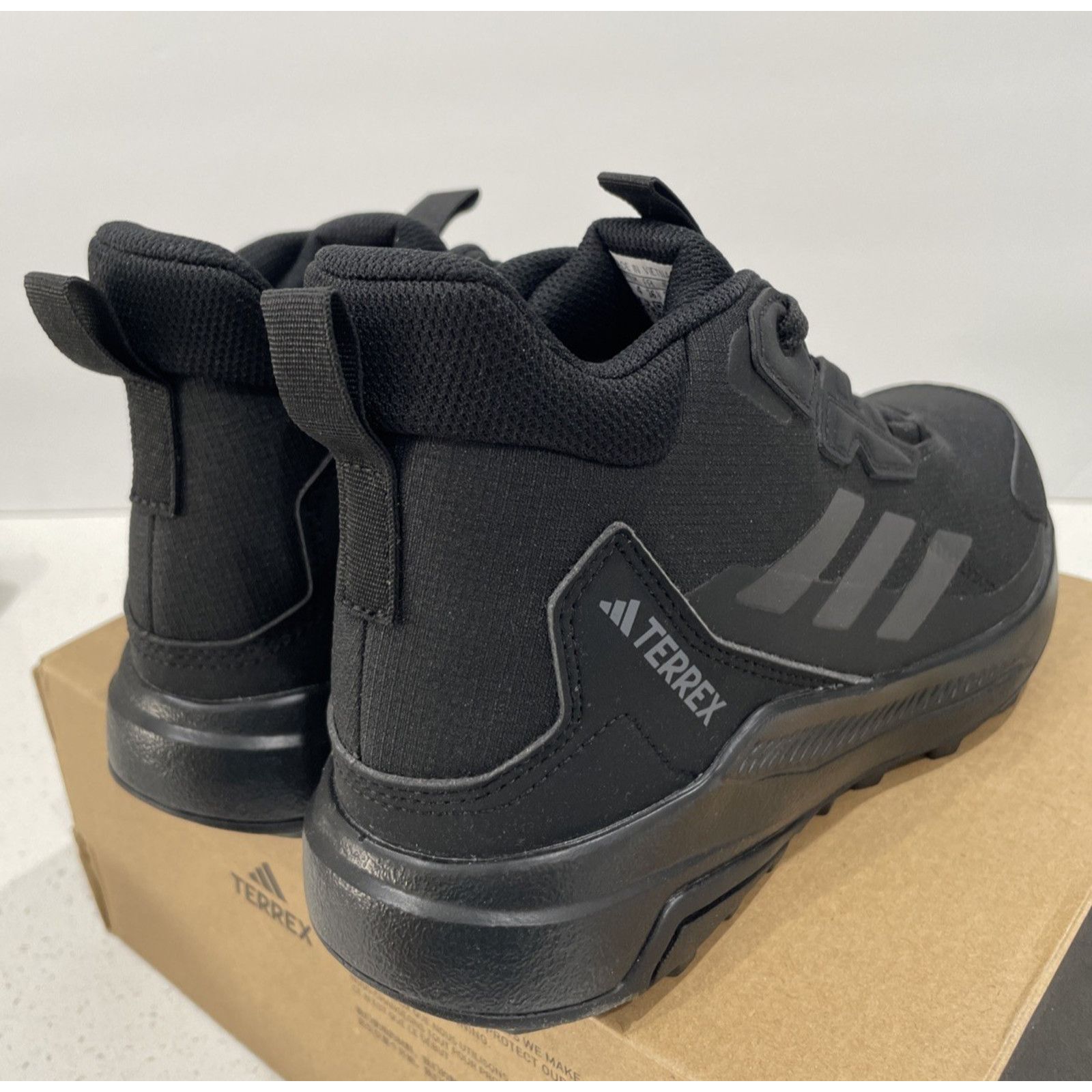 Adidas Adidas Terrex Women's Size 5.5 Hiking Shoes ID3473 New Size US 5.5 / IT 35.5 - 8 Thumbnail
