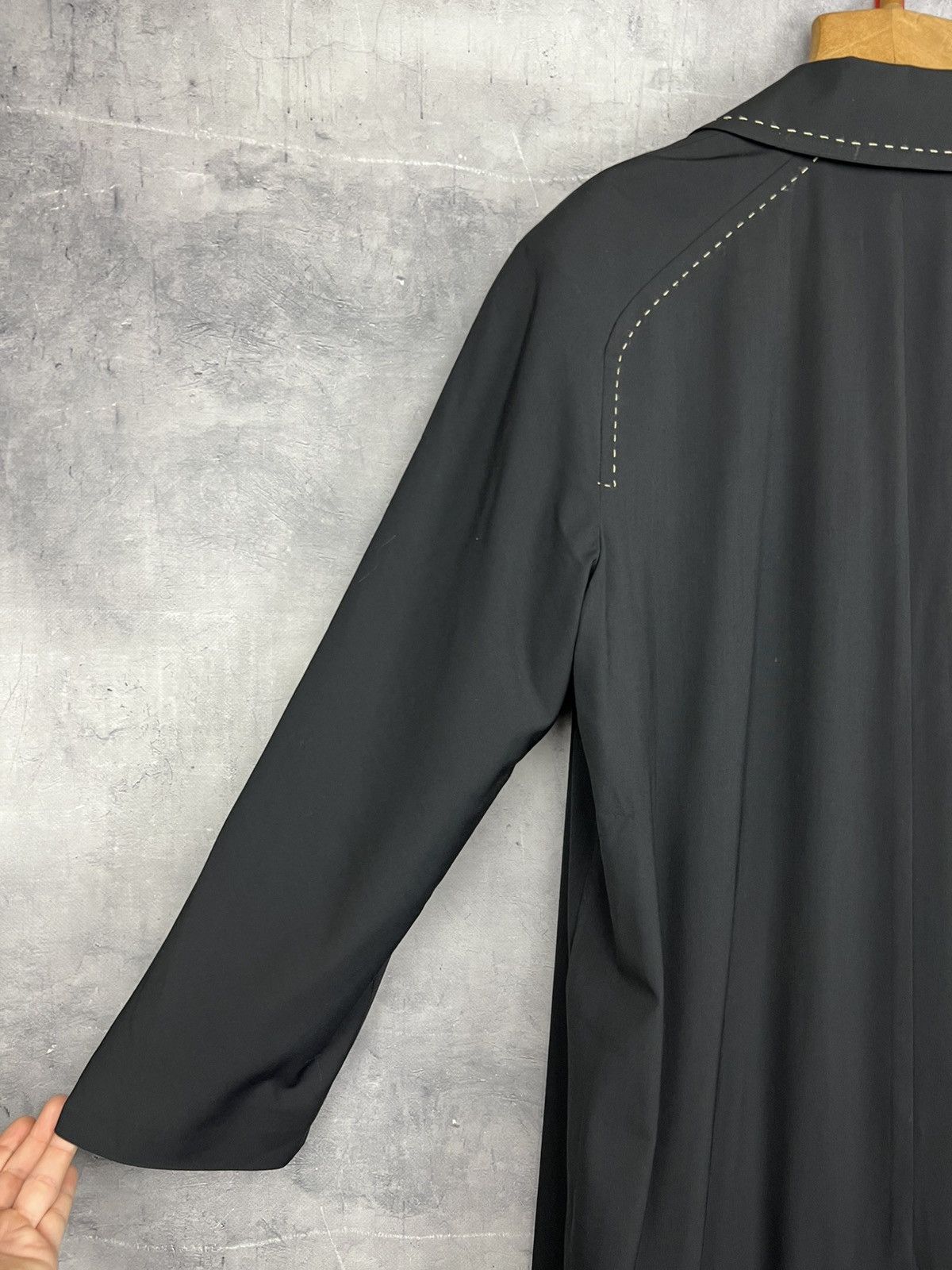 Gianfranco Ferre Gianfranco Ferre Forma Black Women’s Trench Size IT 50 EU44 Size XL / US 12-14 / IT 48-50 - 12 Thumbnail