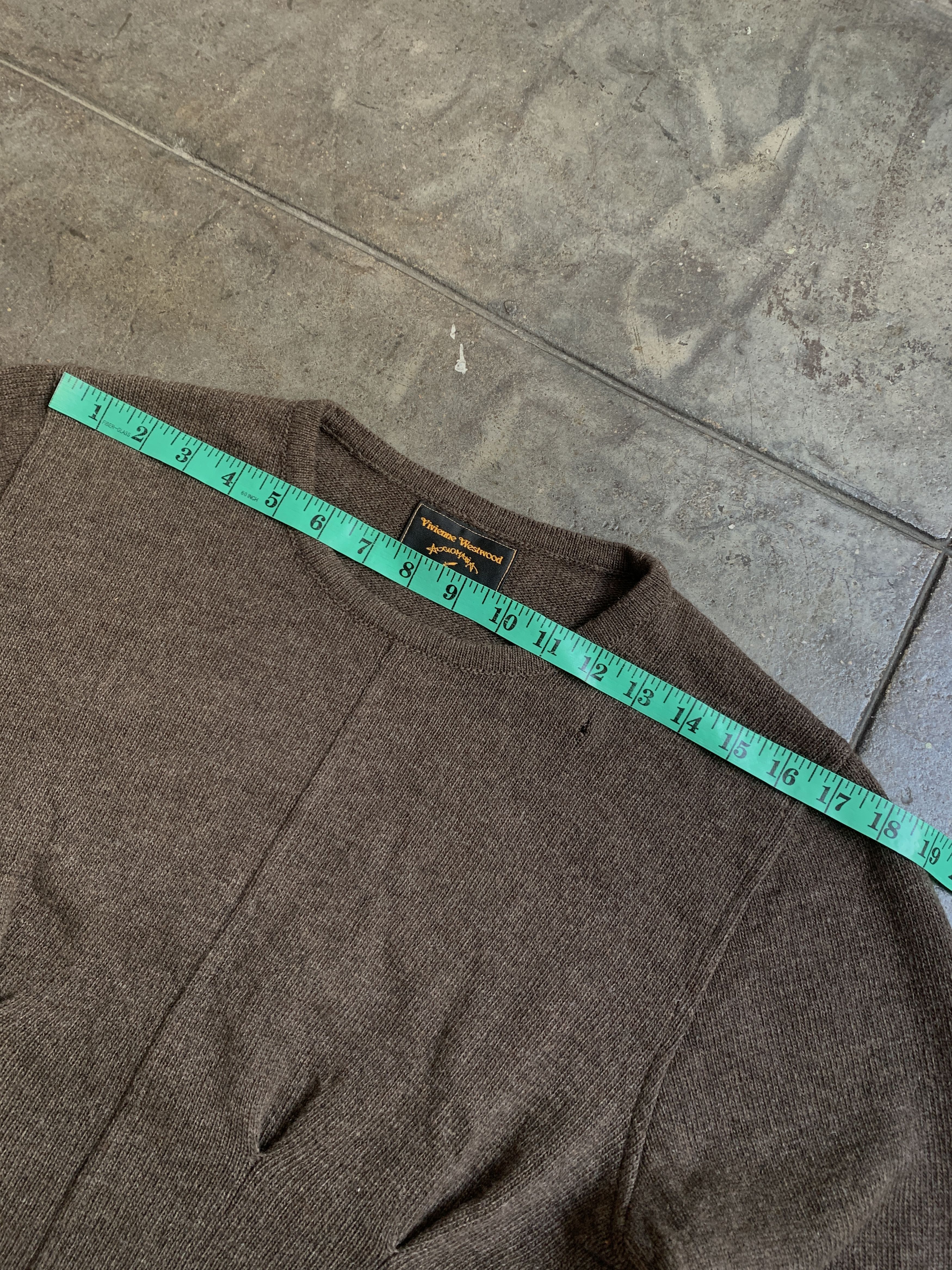 Vivienne Westwood Sinched Wool Sweater from early 2000's Size US M / EU 48-50 / 2 - 10 Thumbnail