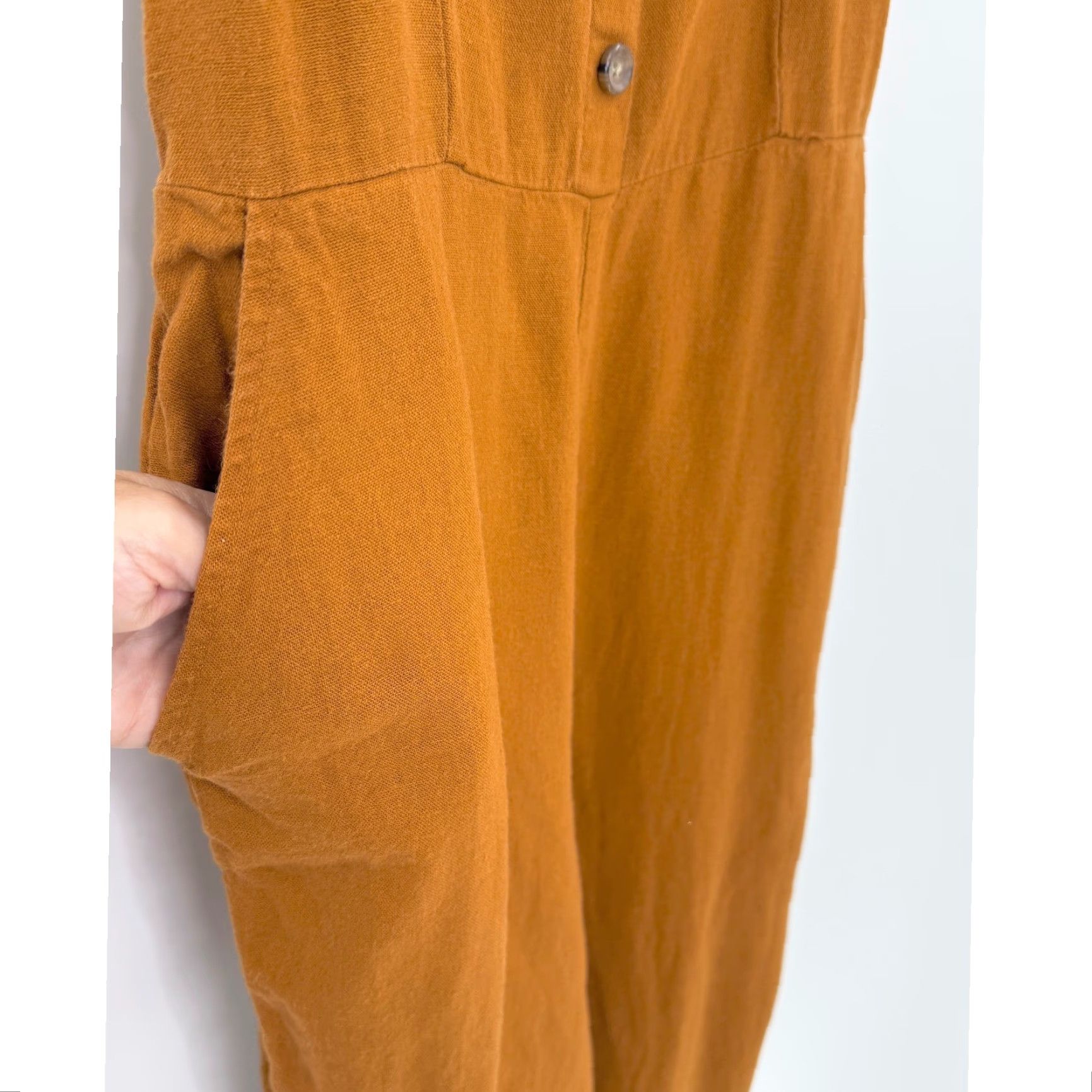 Old Navy Old Navy Jumpsuit Women’s Jumpsuit Brown Button Front Sleeveless Casual Boho 100% Cotton, Chambray Solid Brown Fallcore XS? Not Applicable Size 28" / US 6 / IT 42 - 7 Thumbnail