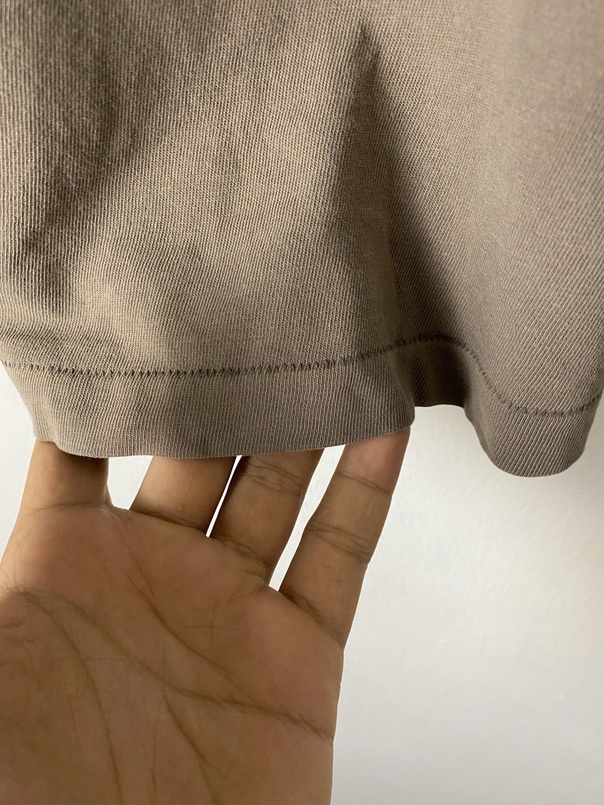 Kaws × Uniqlo OG Uniqlo Kaws Tee Size US XL / EU 56 / 4 - 5 Thumbnail