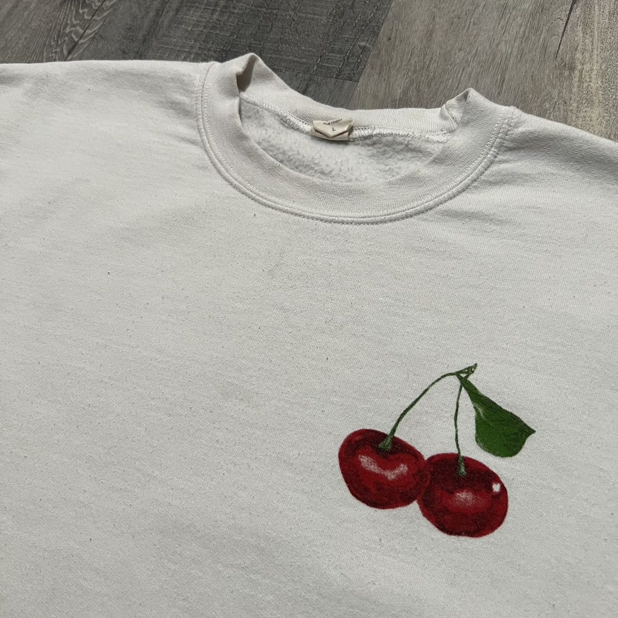 Vintage VTG Altar'd State White Cherry Graphic 90s Sweatshirt Large Size L / US 10 / IT 46 - 3 Thumbnail