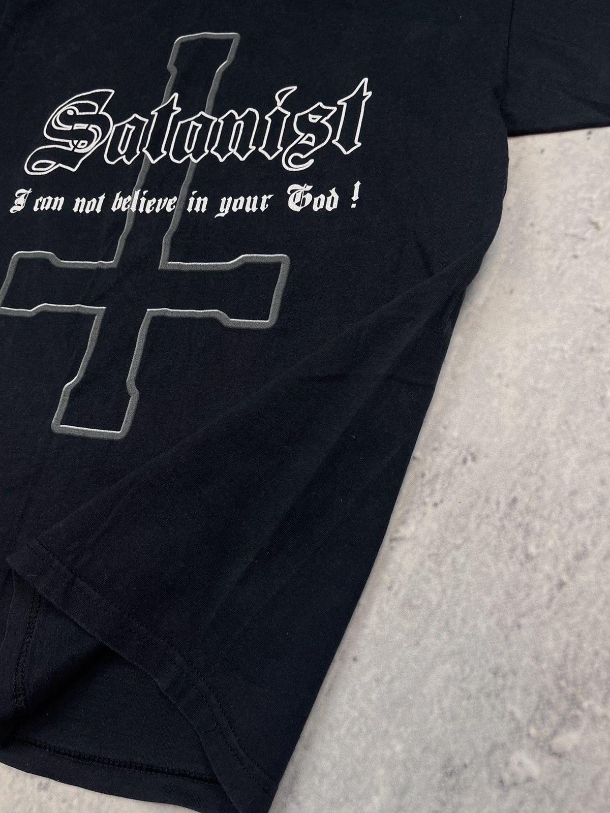 Fruit Of The Loom × Vintage Satanist I can not believe in your God tee Size US M / EU 48-50 / 2 - 5 Thumbnail