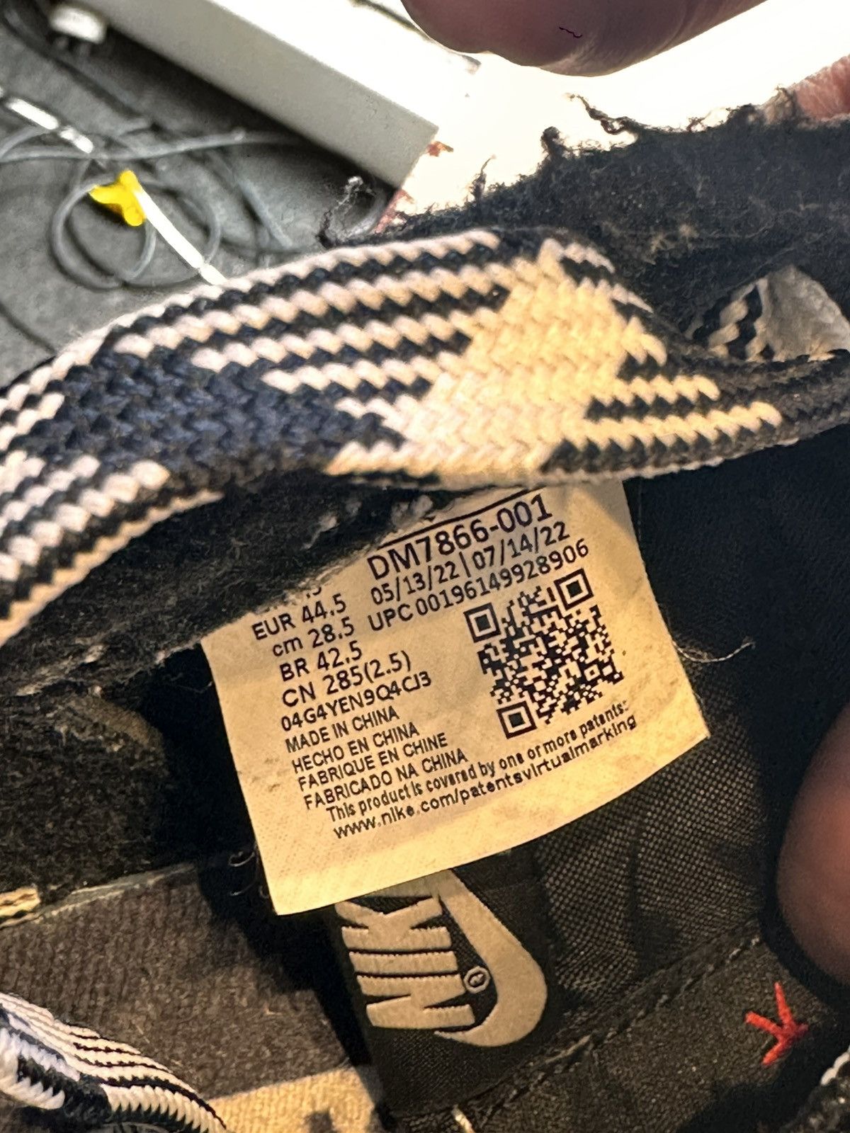 Travis Scott Air Jordan 1 Low X Travis Scott Phantom Size US 10.5 / EU 43-44 - 3 Thumbnail