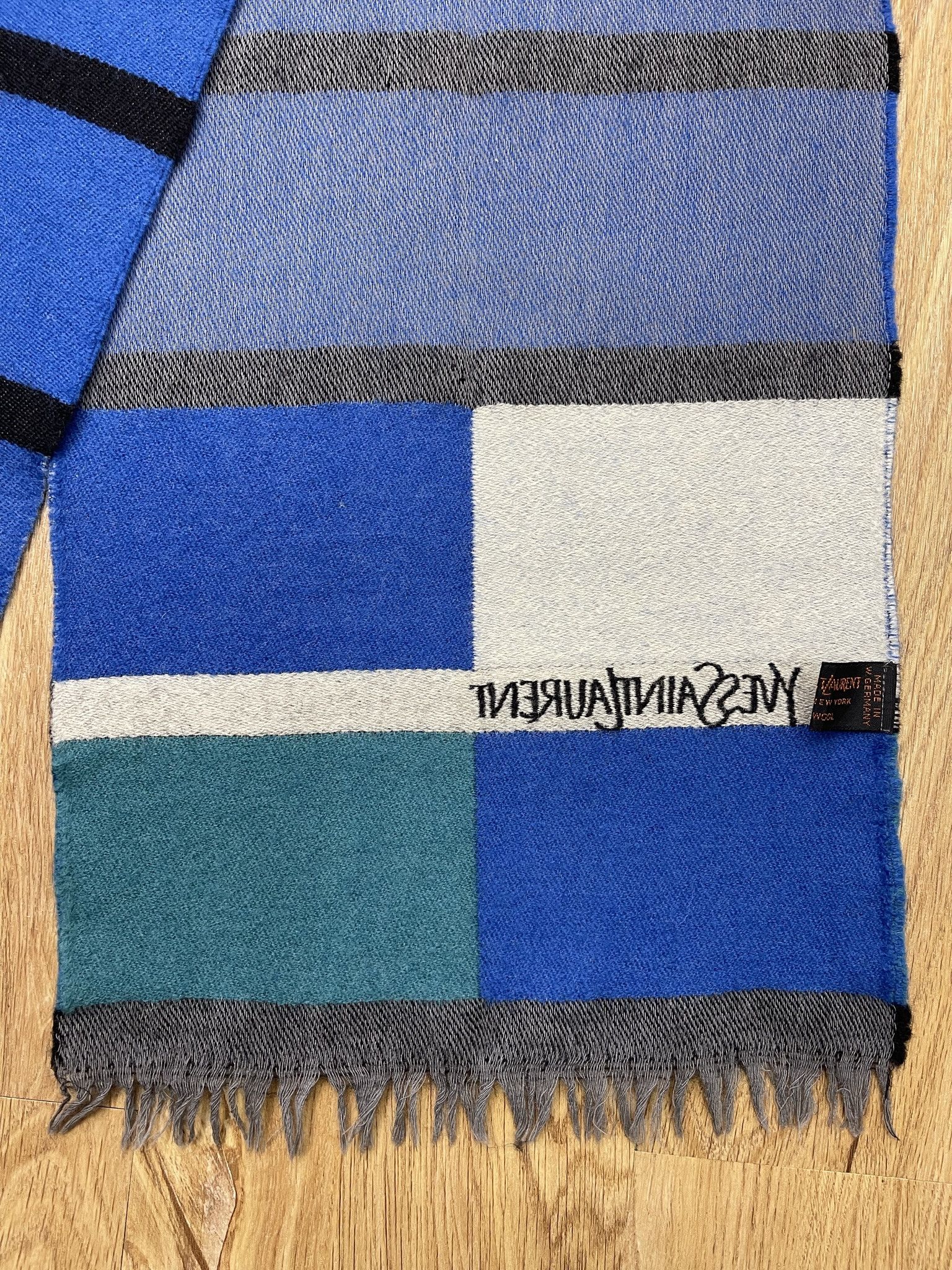 Vintage × Yves Saint Laurent Vintage Yves Saint Laurent Scarf / Muffler - 6019 Size ONE SIZE - 9 Thumbnail