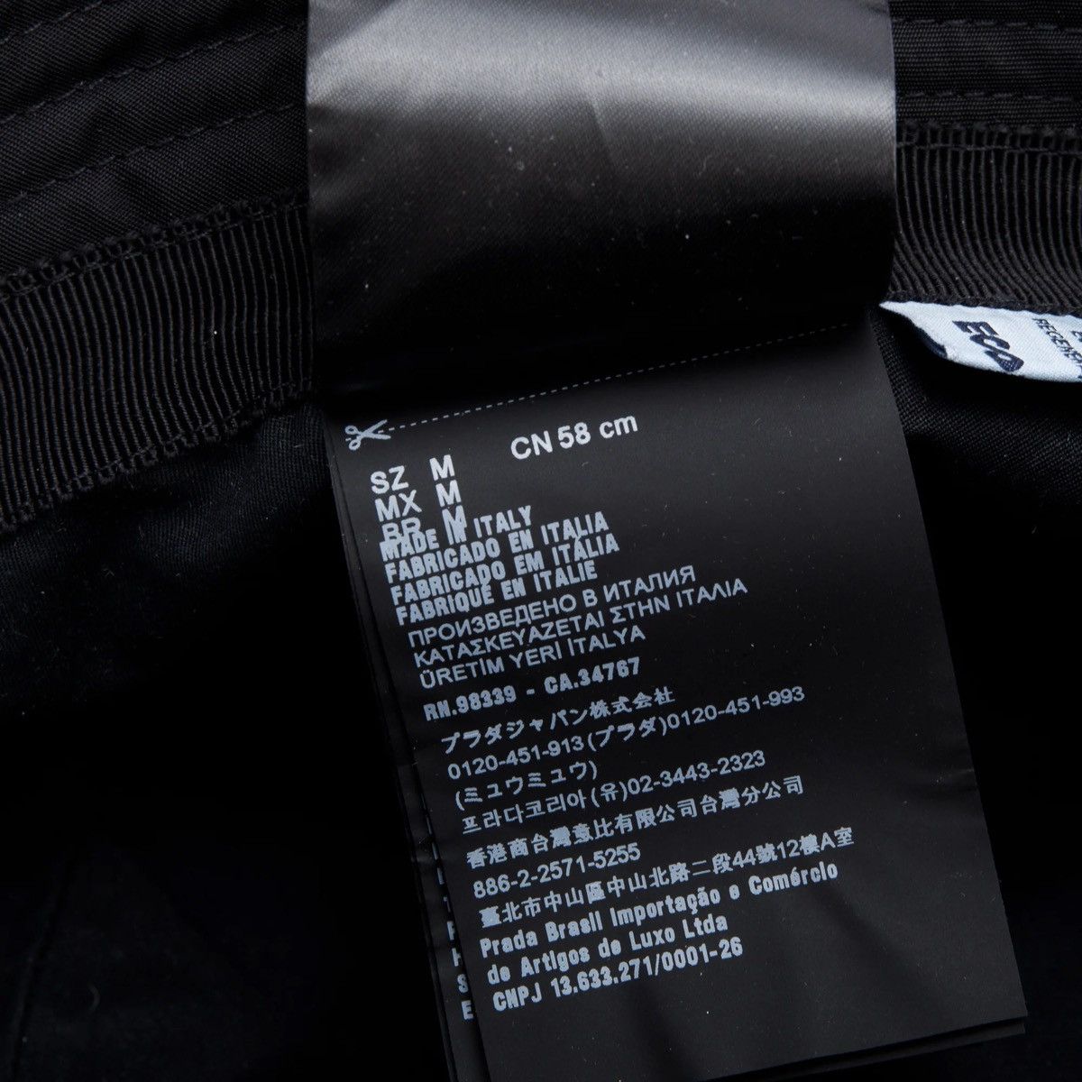 Prada Prada Black Re-Nylon Bucket Hat Size ONE SIZE - 5 Thumbnail