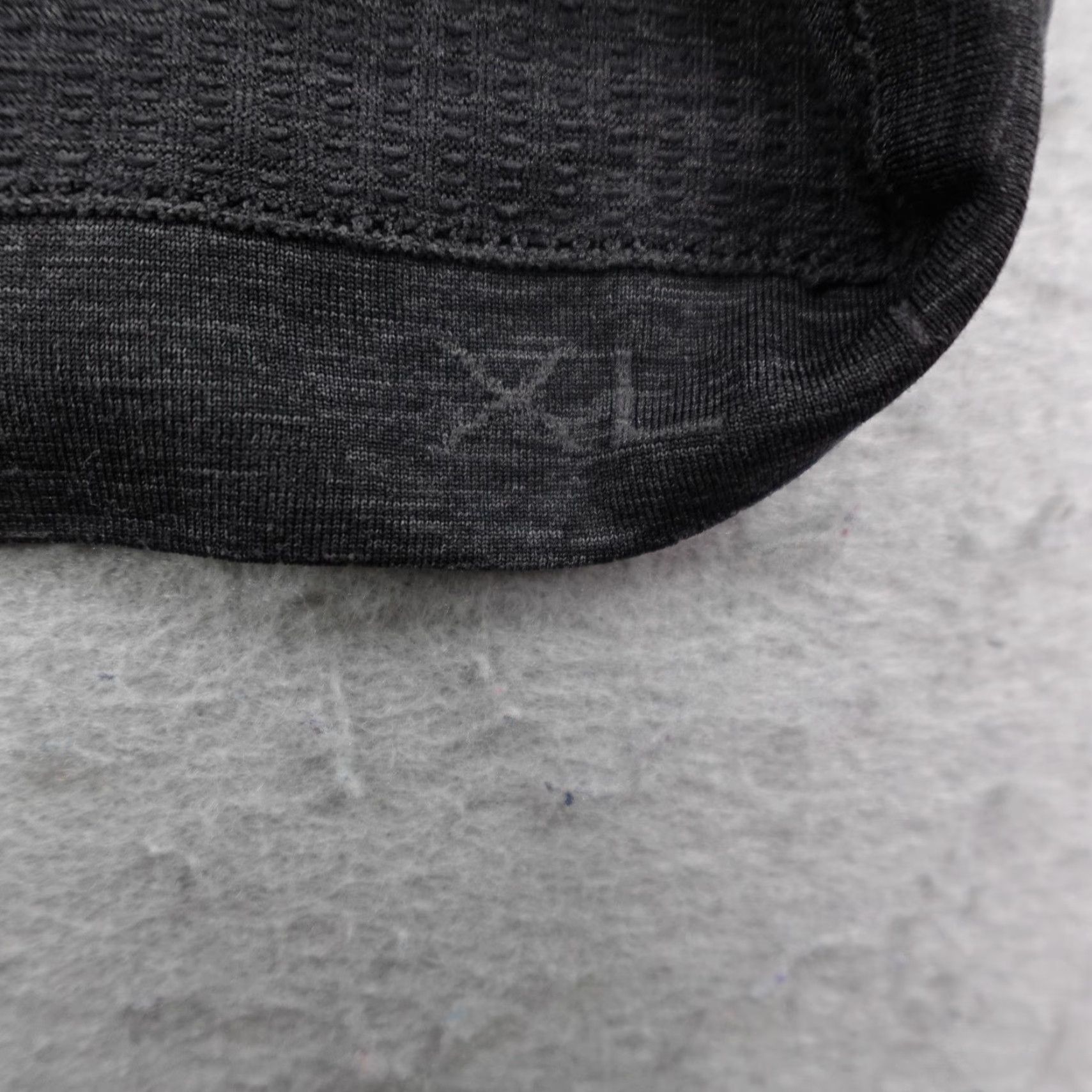 Lululemon Lululemon Shirt Mens XL Gray Waterpolo Metal Vent Tech 6-8 Performance Athletic Size US XL / EU 56 / 4 - 4 Thumbnail