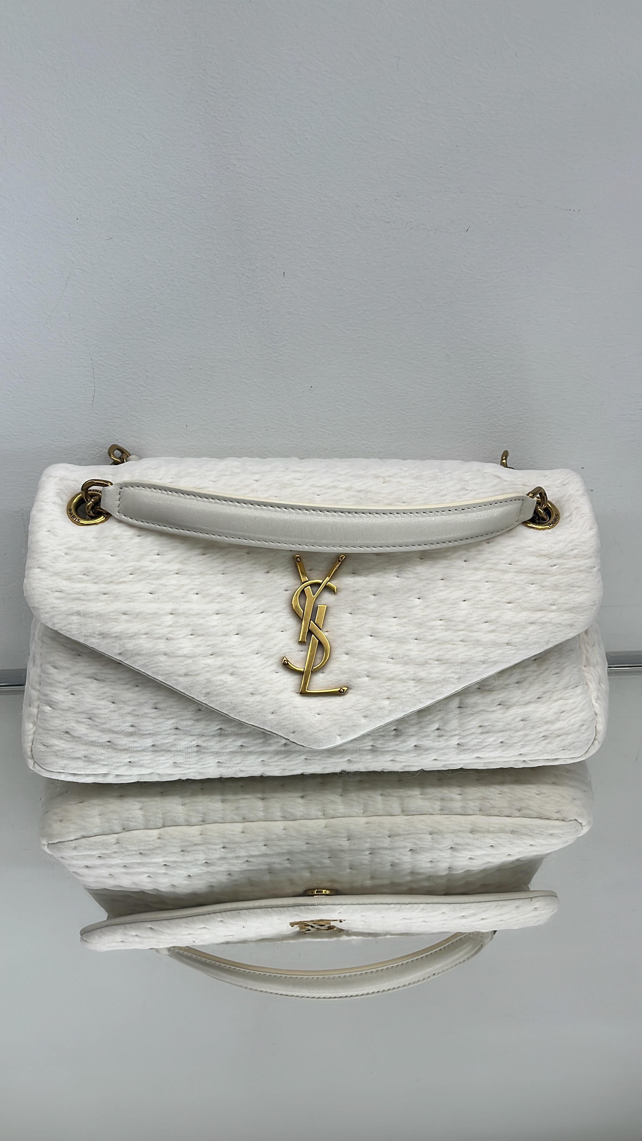 Saint Laurent Paris o1s1wg111125 Size: OS / Shoulder Bag in White Size ONE SIZE - 1 Preview