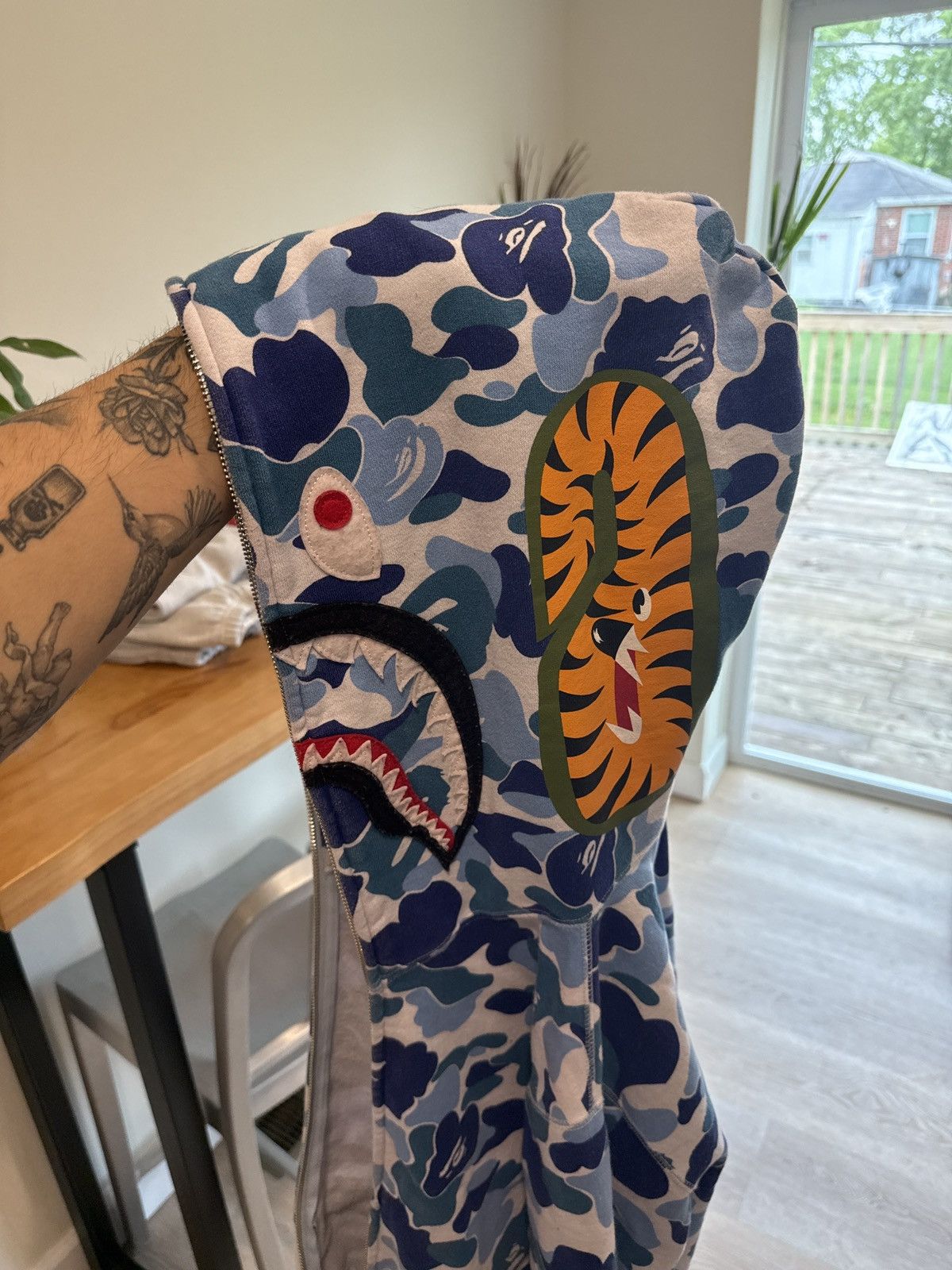 Bape Bape Shark Camo Hoodie Rare Size US L / EU 52-54 / 3 - 5 Thumbnail