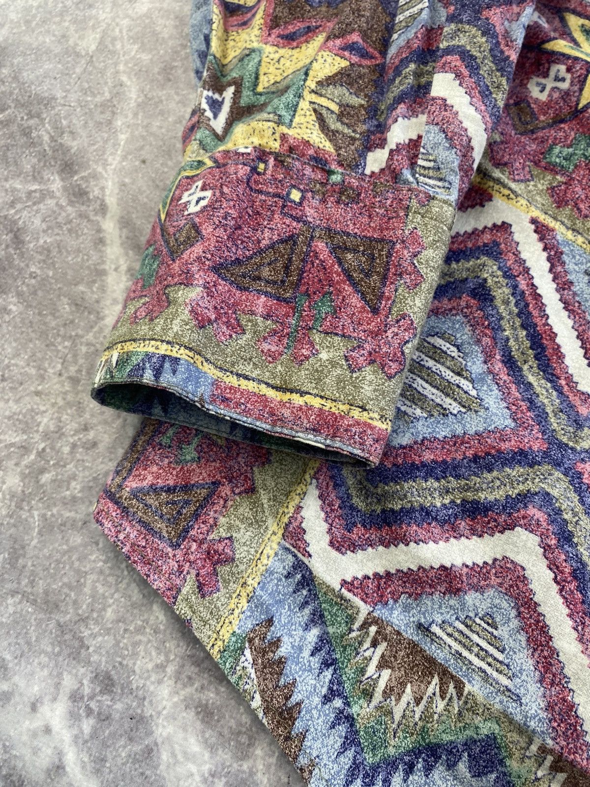Rockmount Ranch Wear Rockmount Ranch Wear Aztec Print Button Shirt Size: M Size US M / EU 48-50 / 2 - 7 Thumbnail