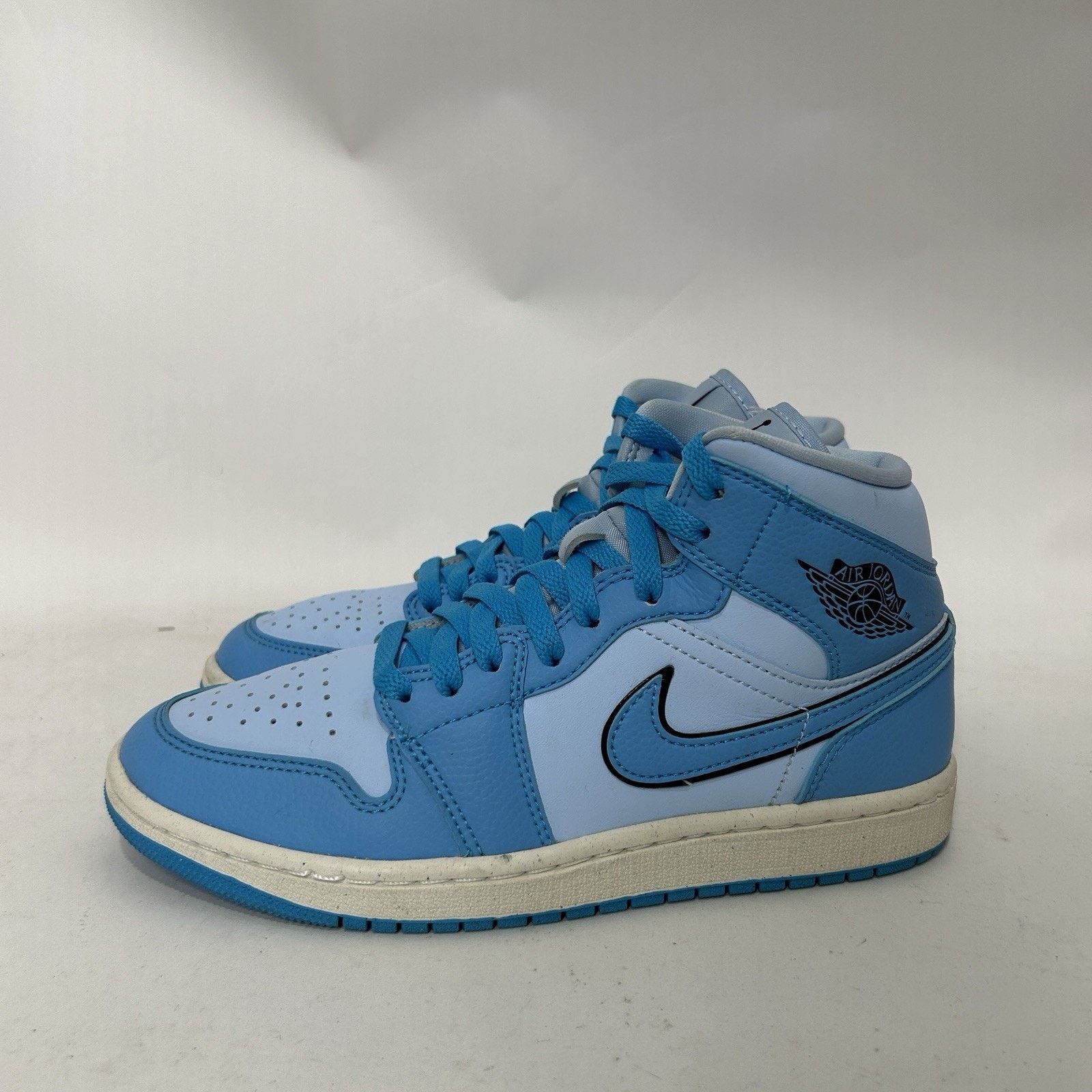 Nike Nike Air Jordan 1 Mid SE WMNS “Ice Blue” DV1302-400 Size US 8 / IT 38 - 6 Thumbnail