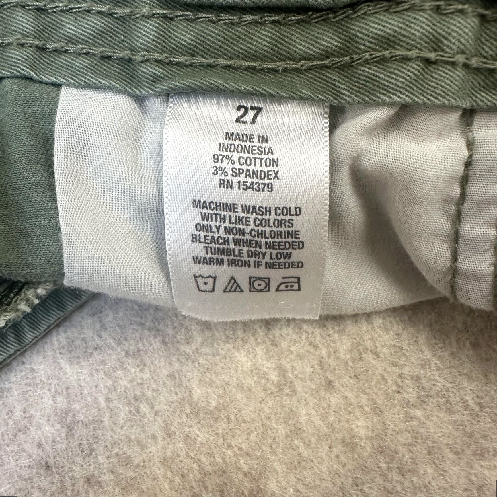 Aeropostale Aeropostale Cargo Shorts Womens 27 Green Utility Pockets Stretch Casual Outdoors Size 27" / US 4 / IT 40 - 7 Thumbnail