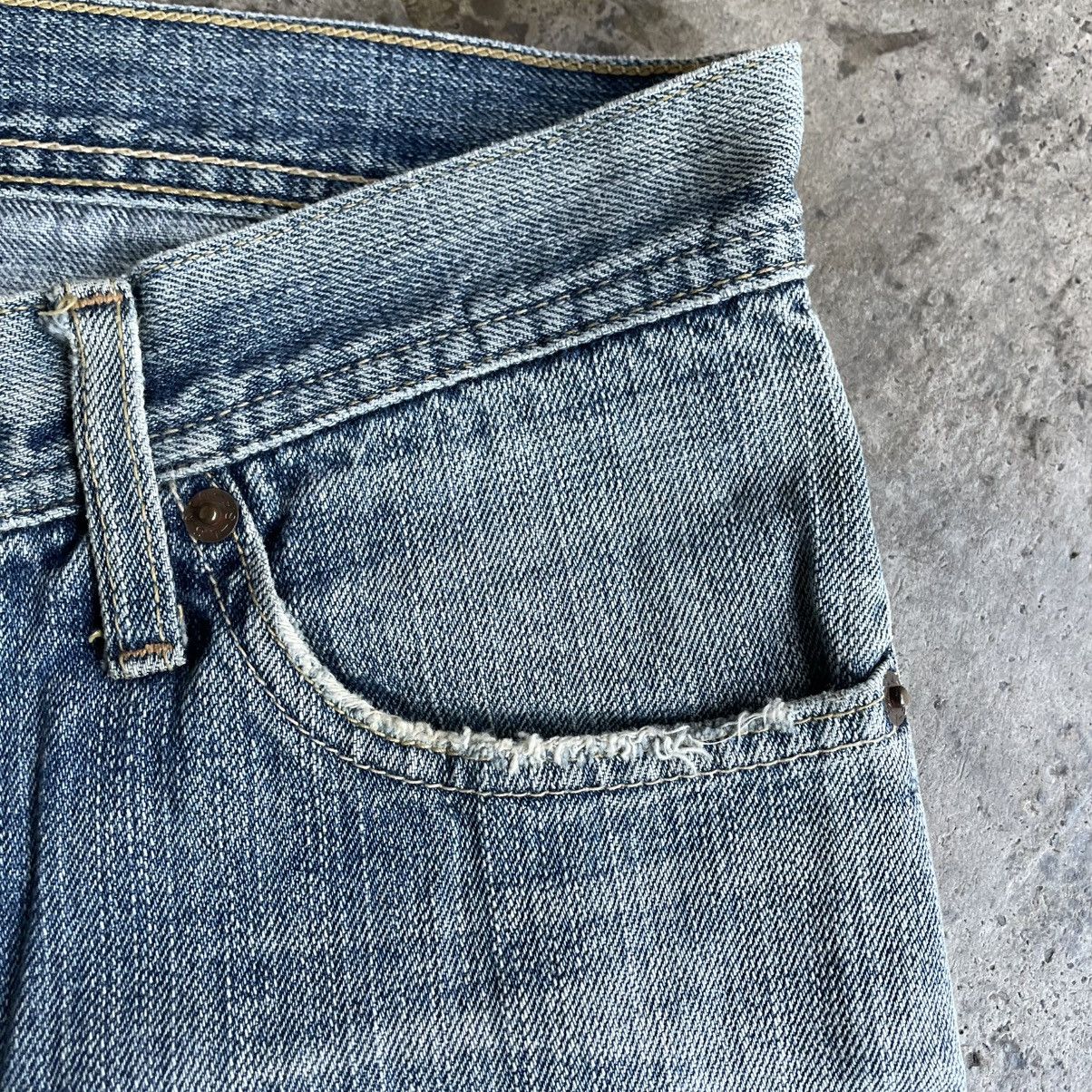 Levi's Vintage Clothing 🔥Vintage Levis Stoned Washed Ripped Distress Denim Jeans Size US 31 - 12 Thumbnail
