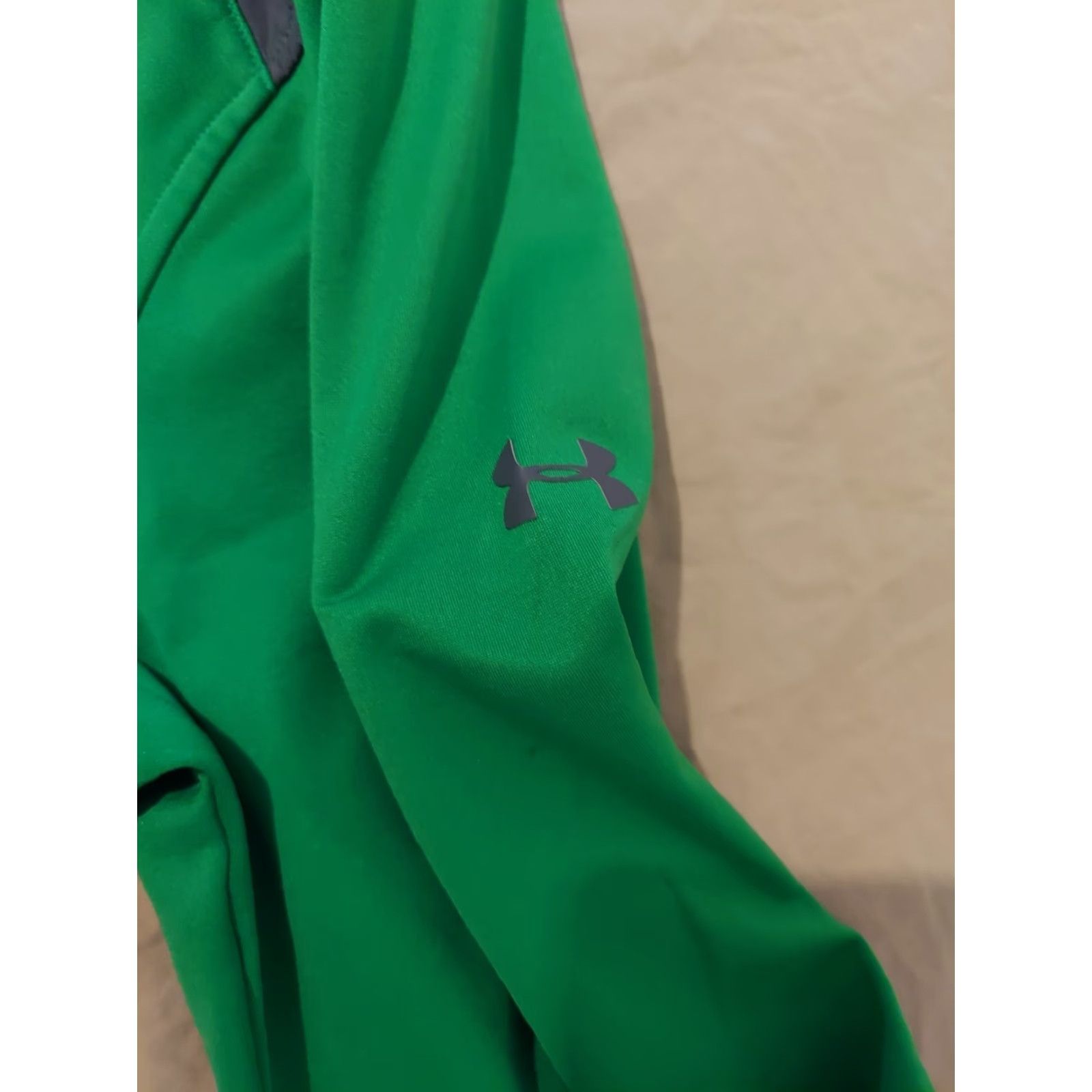 Under Armour VINTAGE? Under Armour Mens Sweatshirt XL Green Pullover Athletic Size XL Mens Green Under Armour Sweatshirt Athletic XL Mens Green Size US XL / EU 56 / 4 - 7 Thumbnail
