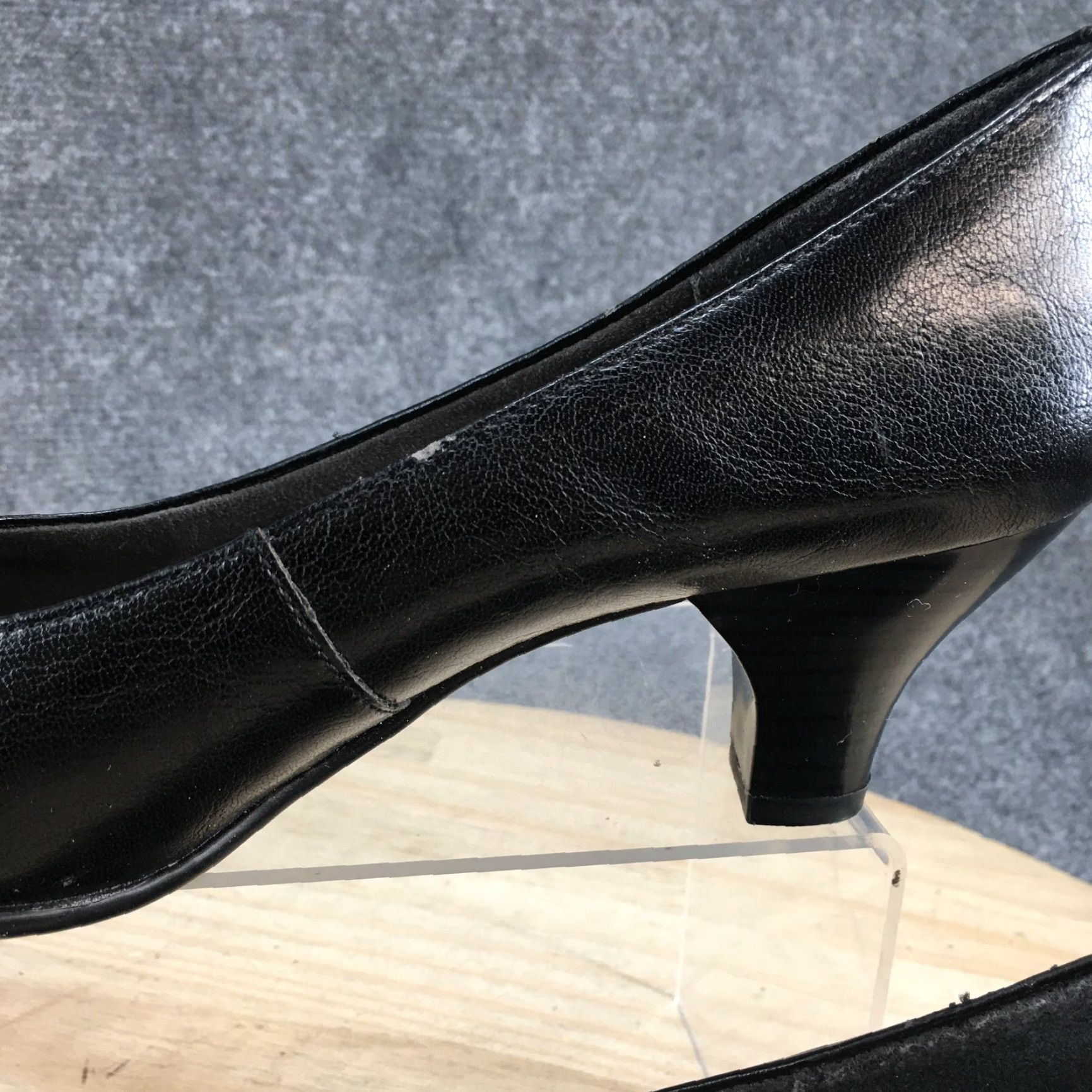 Vintage Aerosoles Wise Guy Pumps Leather Black Slip On Mid Heels Womens 9.5M Casual Pumps Current Size 9.5 M Black Leather Size US 10 / IT 40 - 3 Thumbnail