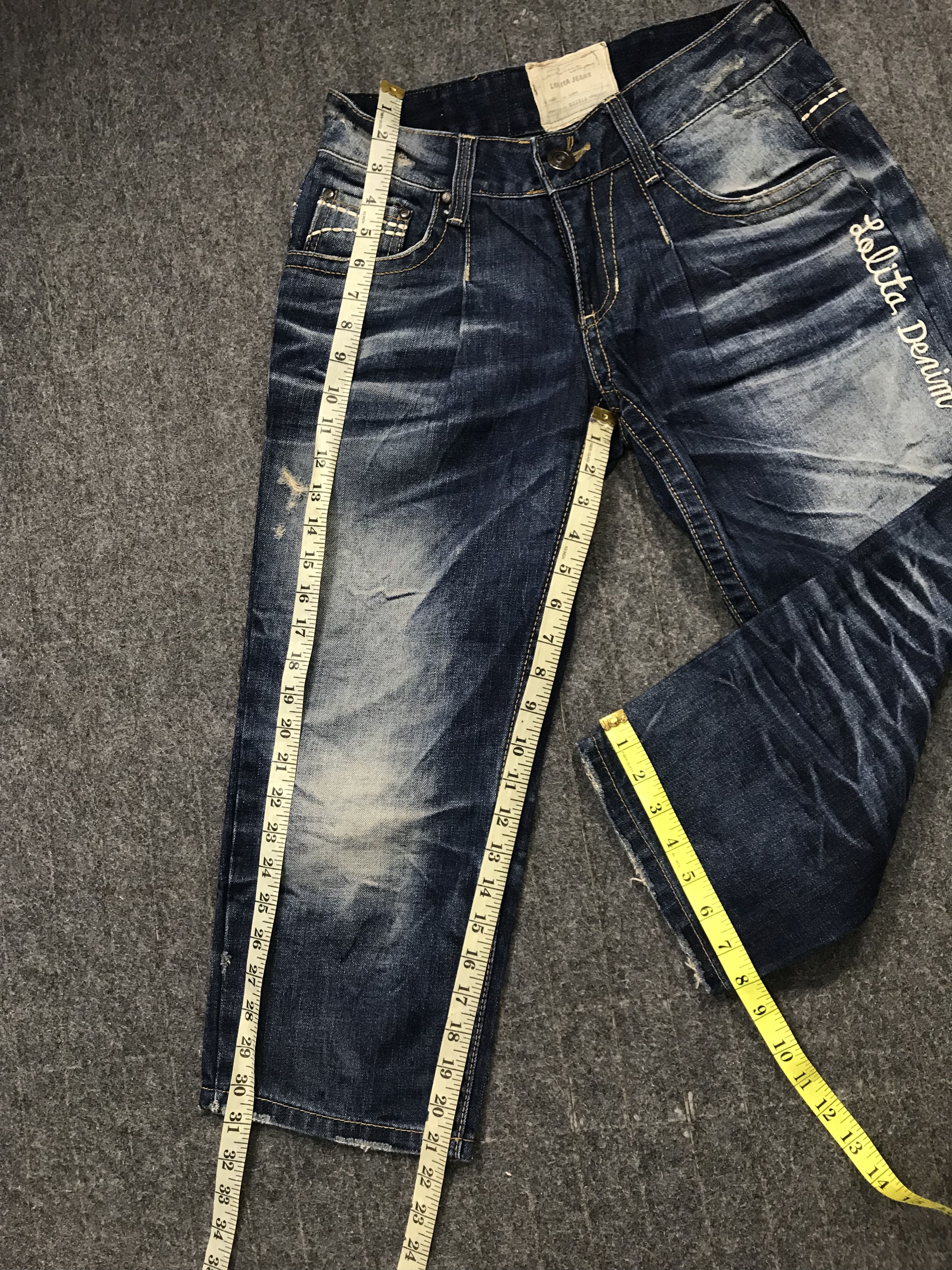 Japanese Brand Lolita Indigo Distressed Denim Short Jeans Whisker Baggy Size US 28 / EU 44 - 14 Thumbnail