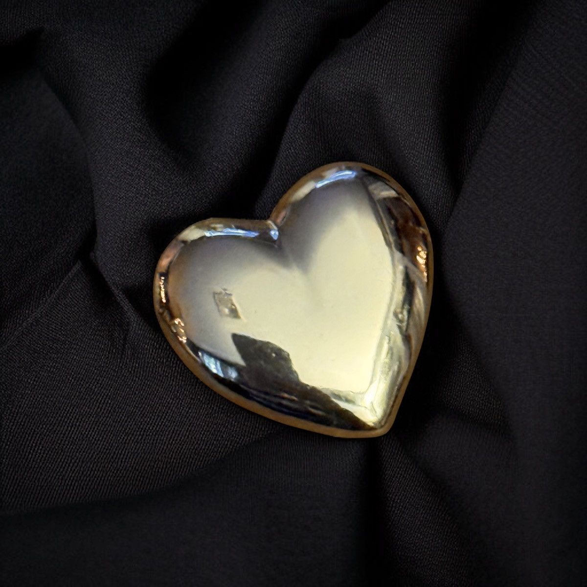 Vintage Vintage gold tone heart brooch Size ONE SIZE - 1 Thumbnail