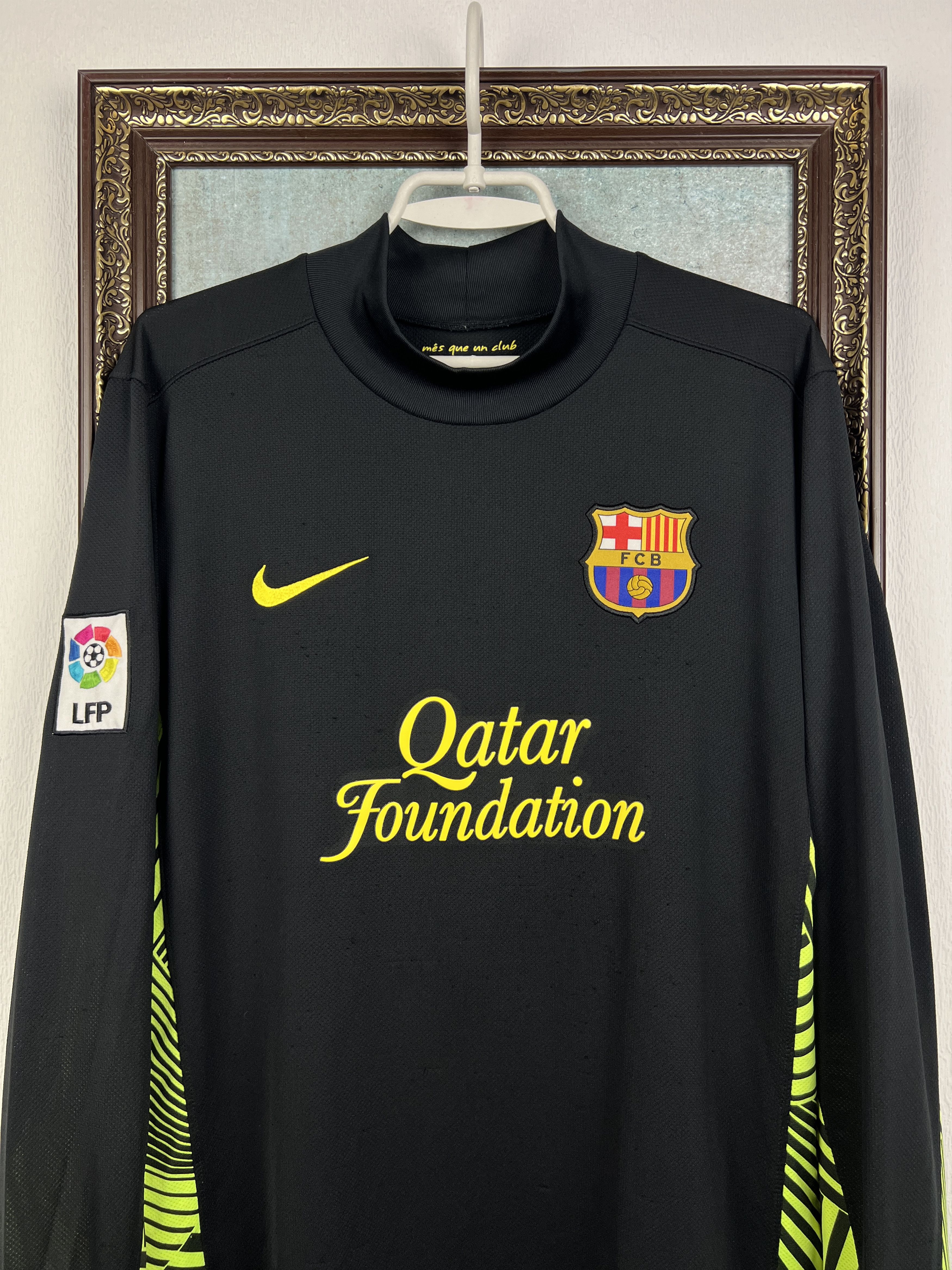 Nike Barcelona Goalkeeper football shirt Soccer Jersey Trikot Size US M / EU 48-50 / 2 - 2 Thumbnail