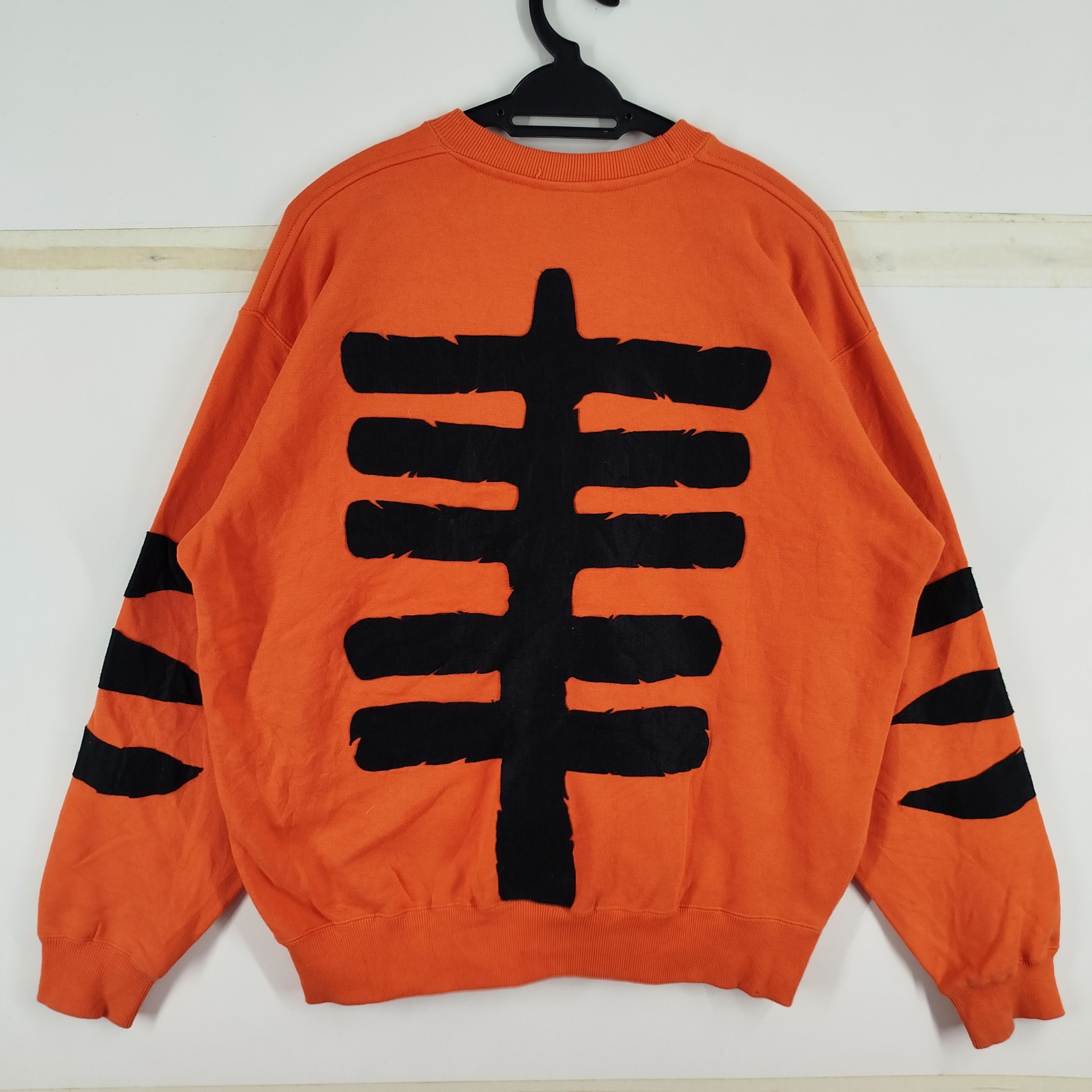 Designer × Japanese Brand Tiger Design Sweatshirts Size US L / EU 52-54 / 3 - 3 Thumbnail