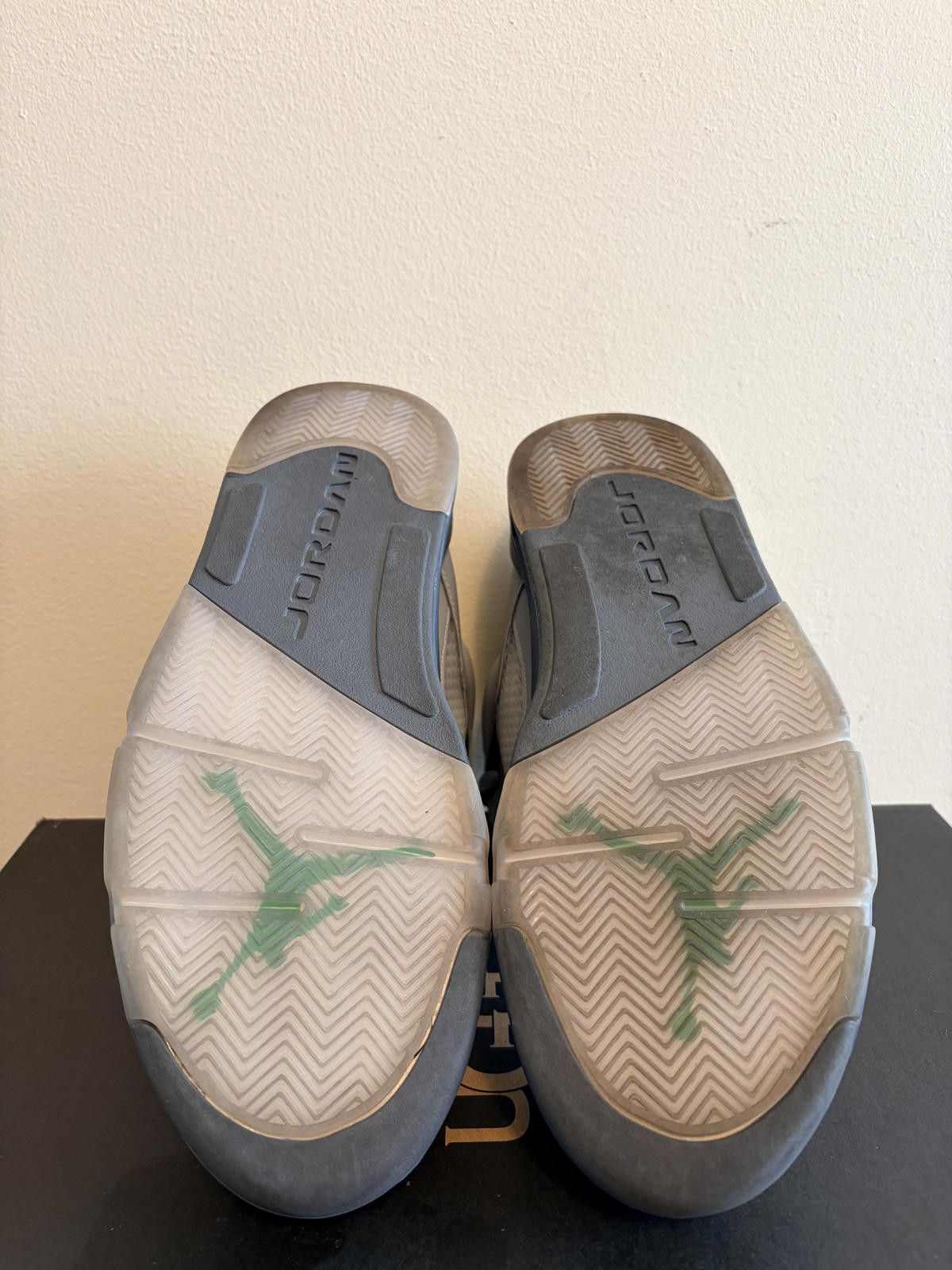 Jordan Brand Air Jordan 5 Retro Green Bean Silver/Grey Shoe (Size 10.5) Size US 10.5 / EU 43-44 - 7 Thumbnail