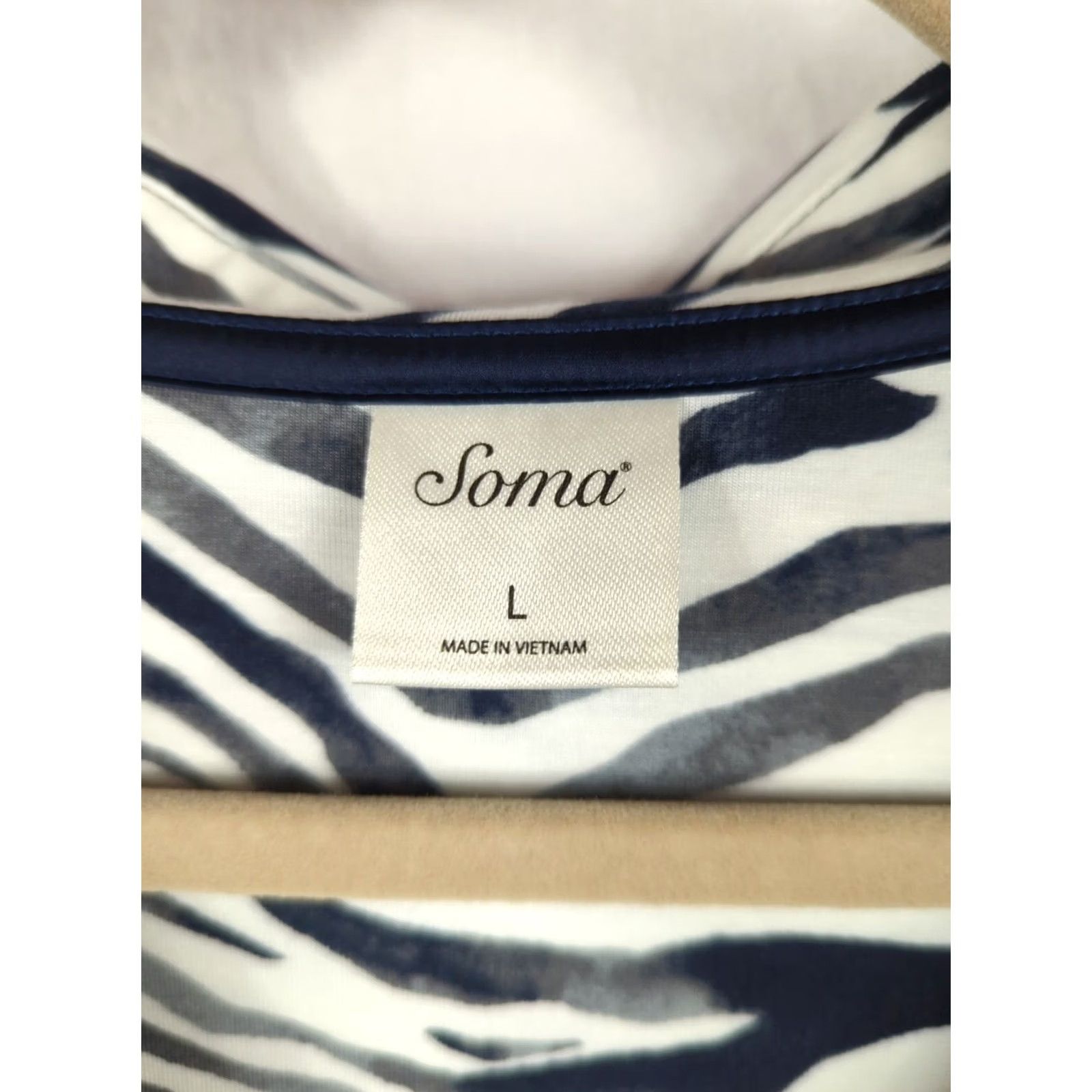 Vintage Soma Pajama Top Womens Zebra Print Long Sleeves Button Up Large L Knit Spandex Rayon Black Zebra Theme Button Closure Collar Vintage: No Size L / US 10 / IT 46 - 3 Thumbnail