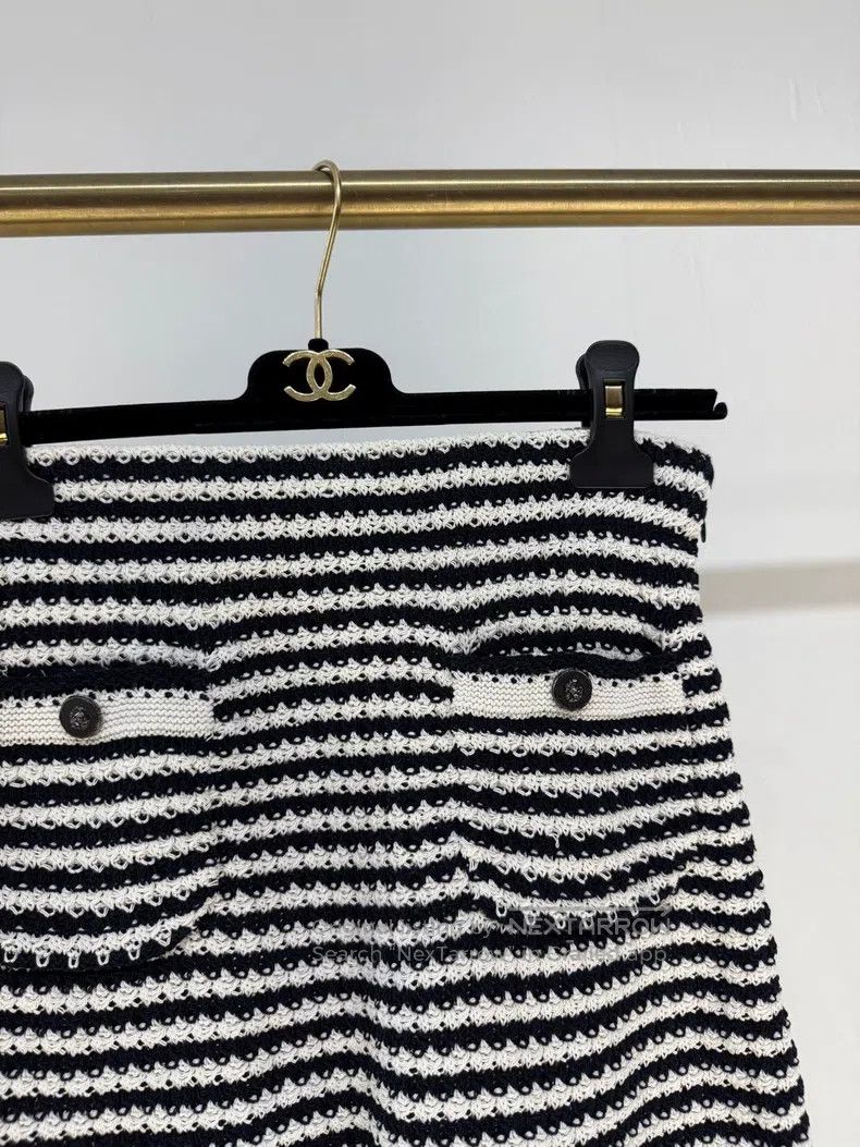 Chanel Chanel 22P knitted striped skirt Size 26" / US 2 / IT 38 - 2 Thumbnail