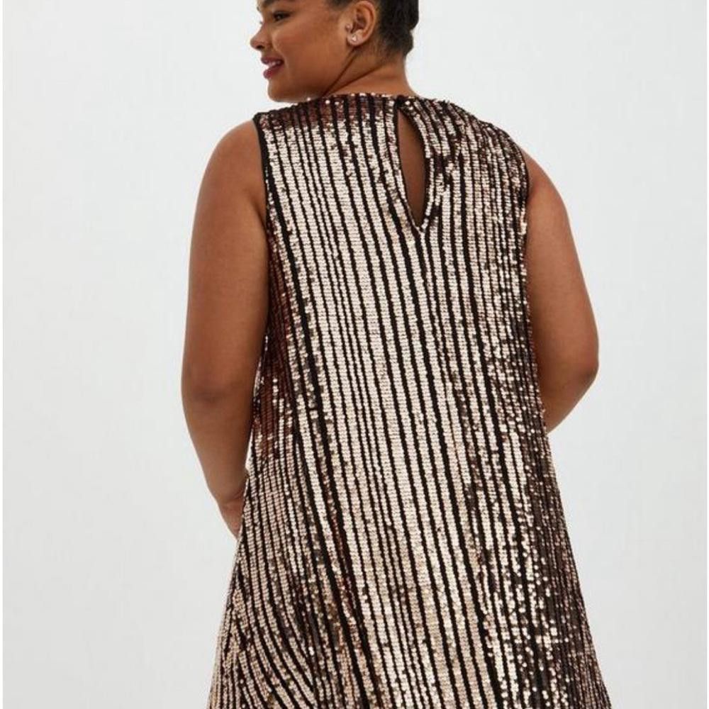 Torrid Torrid NWTS Mini Sequin Trapeze Dress Size XXS / US 00 / IT 34 - 2 Thumbnail