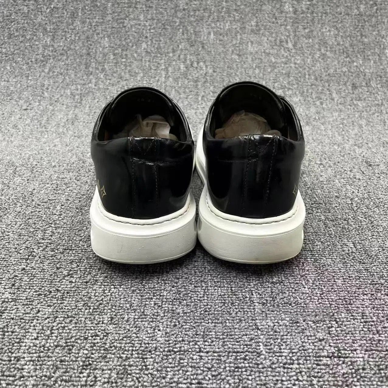 Louis Vuitton louis vuitton beverly hills black sneakers. Size US 9 / EU 42 - 4 Thumbnail
