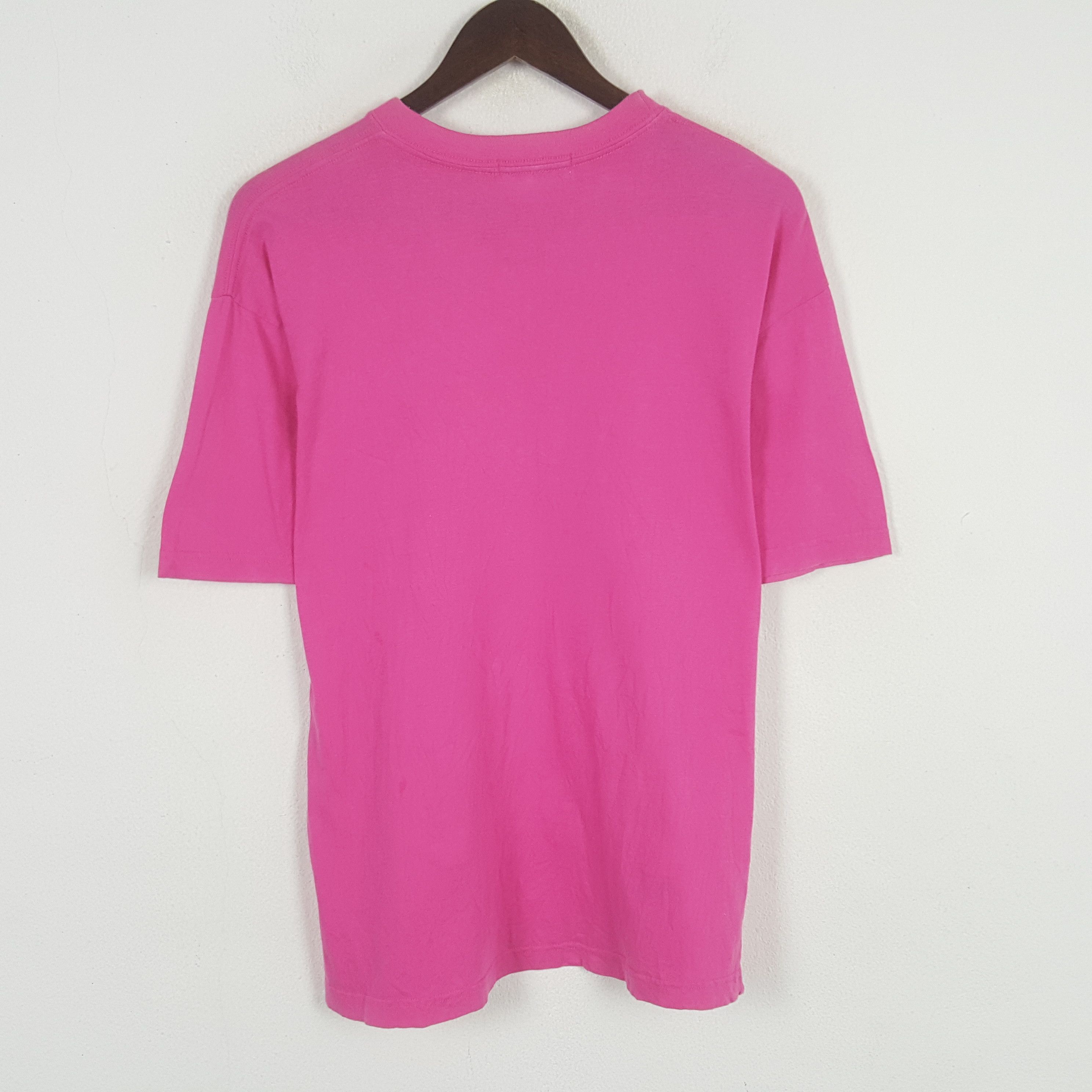 Gucci Vintage Gucci Big Logo Tshirt Size US M / EU 48-50 / 2 - 3 Thumbnail