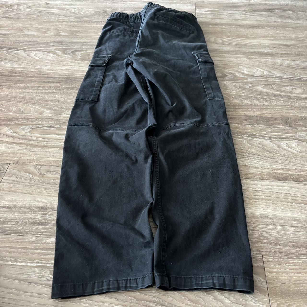 Vintage Crazy Vintage Y2K/2000s Black Streetwear Essential Cargo Pants! 30x28 Size US 30 / EU 46 - 4 Thumbnail