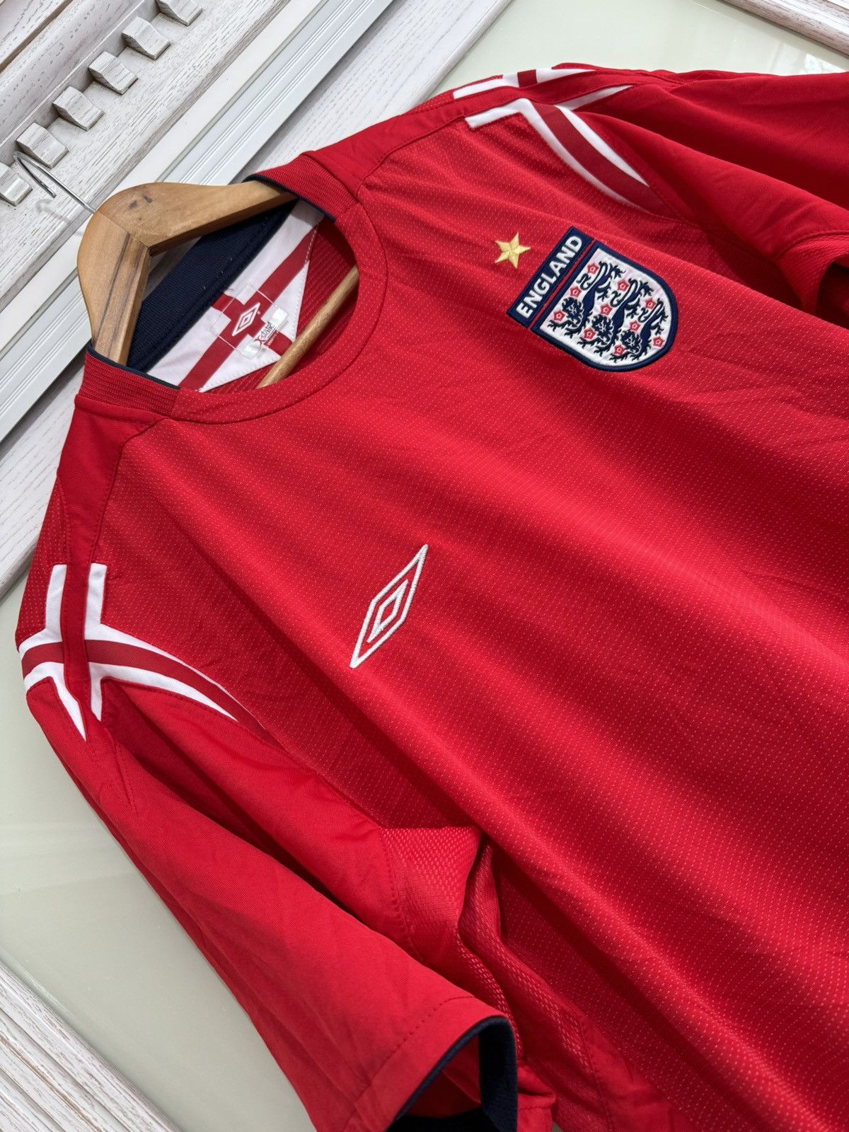 Umbro Vintage England 2004 Away Soccer Jersey Football Kit Shirt Size US XL / EU 56 / 4 - 4 Thumbnail