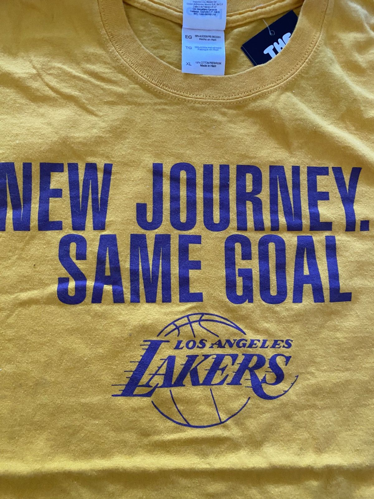 Vintage Vintage Los Angeles Lakers Gold Tee Size US XL / EU 56 / 4 - 2 Thumbnail