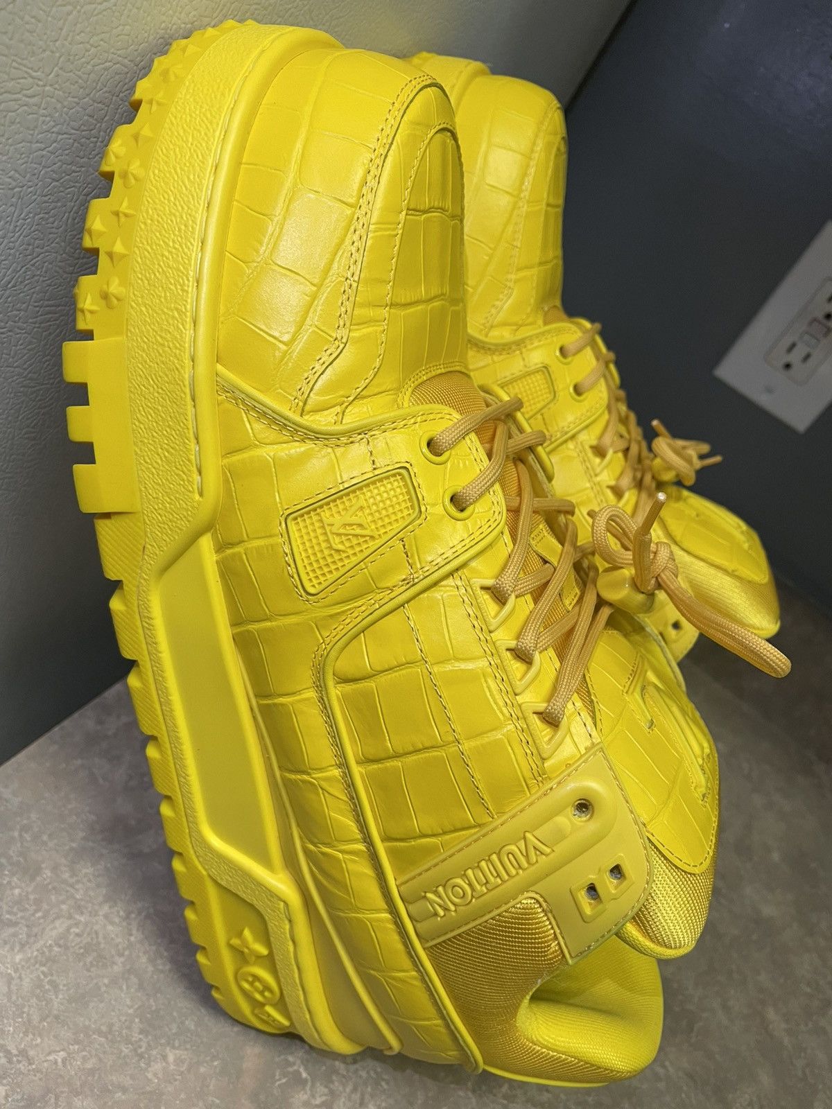 Louis Vuitton LV trainer maxi sneaker Size US 11 / EU 44 - 11 Thumbnail