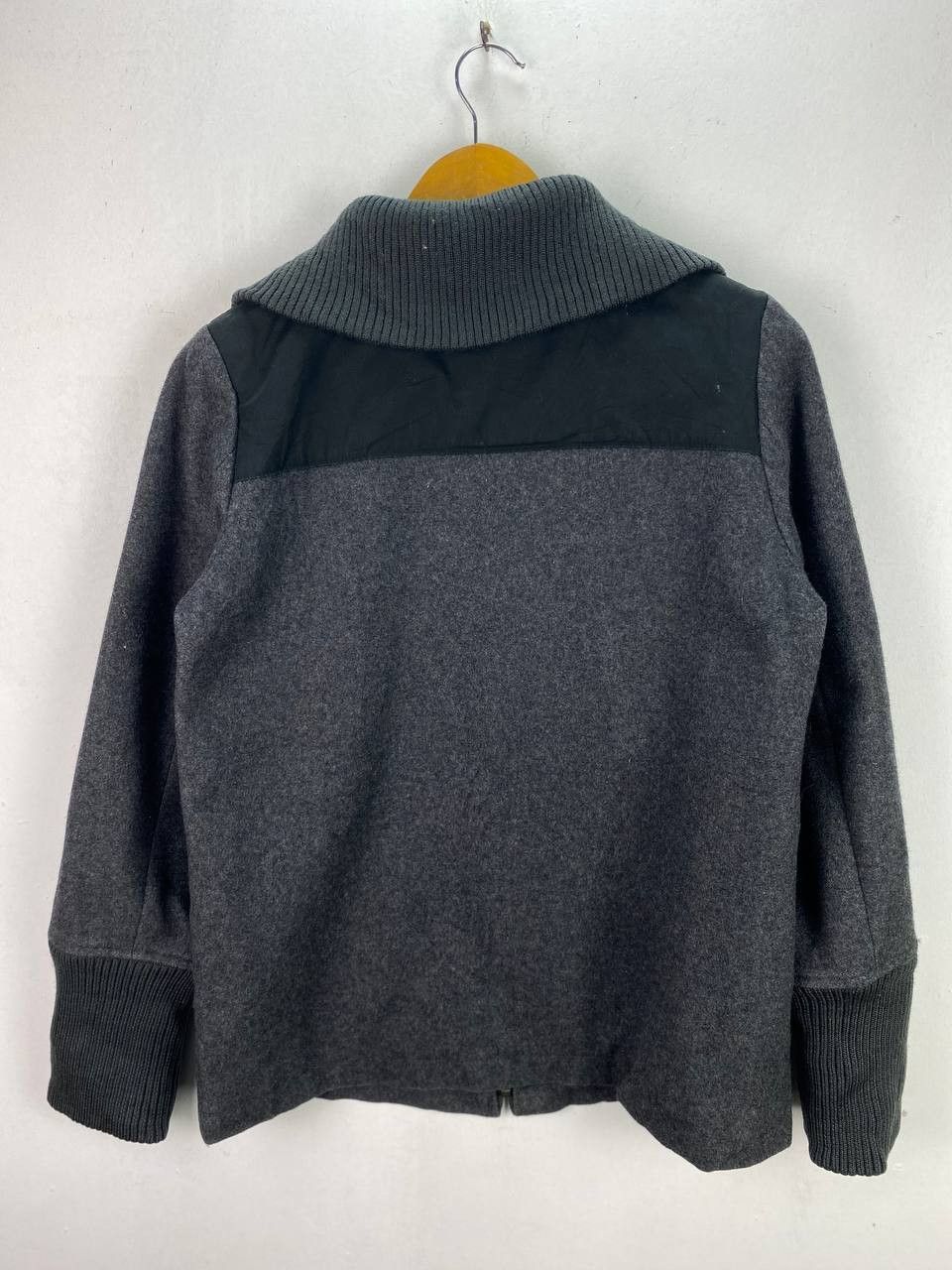 Japanese Brand japanese brand two tone wool jacket nice design Size US M / EU 48-50 / 2 - 9 Thumbnail