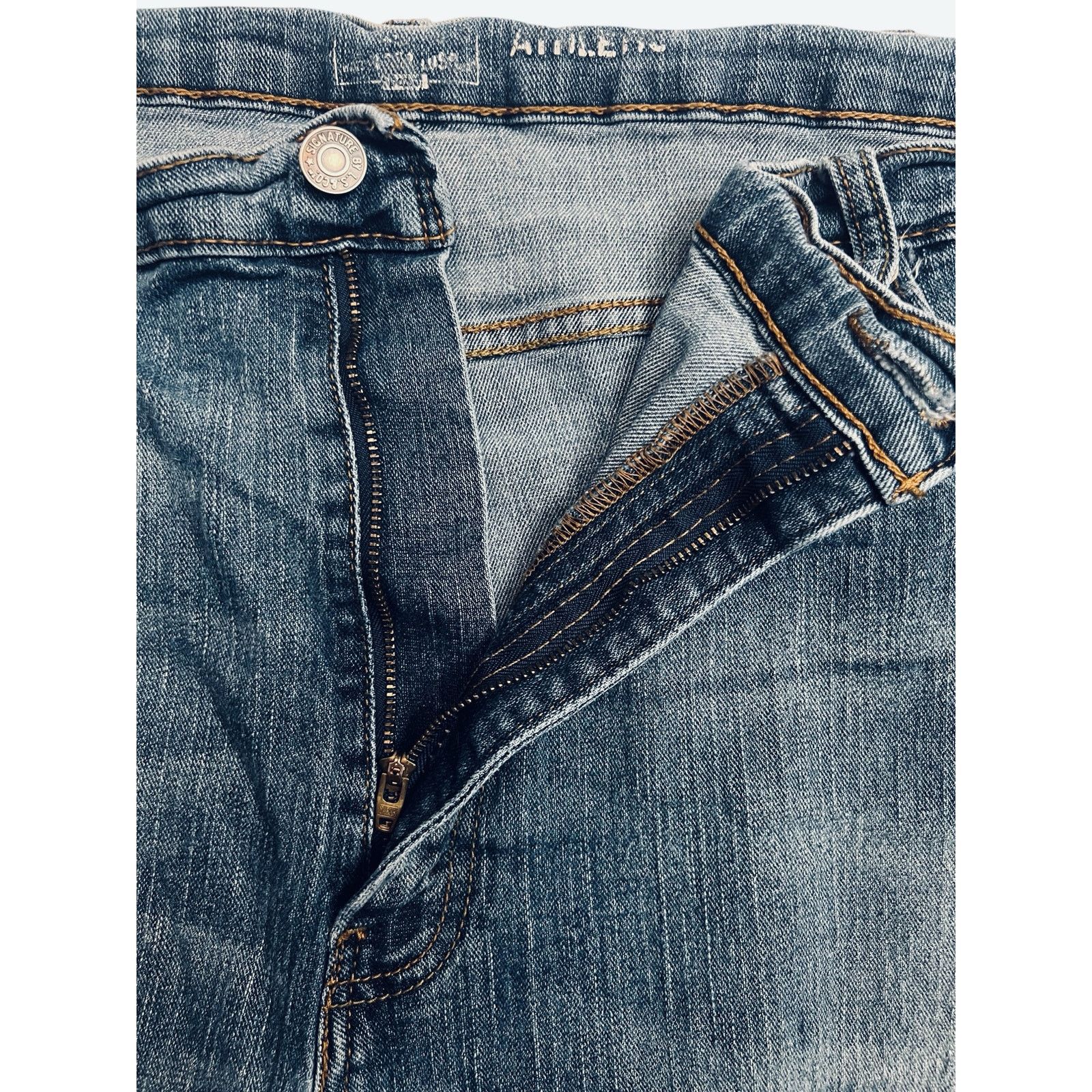 Levi's Signature Levi Strauss Men’s Athletic Fit Jeans 44x30 Blue Size US 44 / EU 60 - 8 Thumbnail