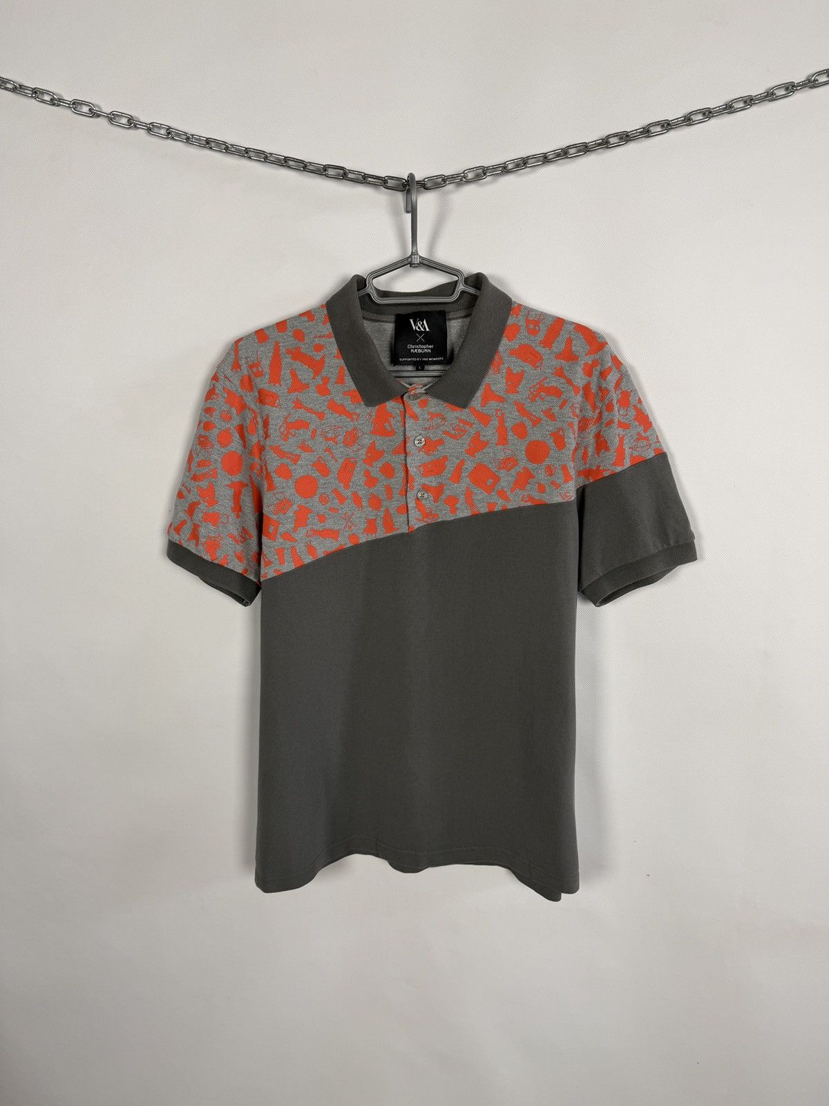 Christopher Raeburn Men’s V&A x Christopher Raeburn Designer Polo Shirt Size L Size US L / EU 52-54 / 3 - 1 Thumbnail