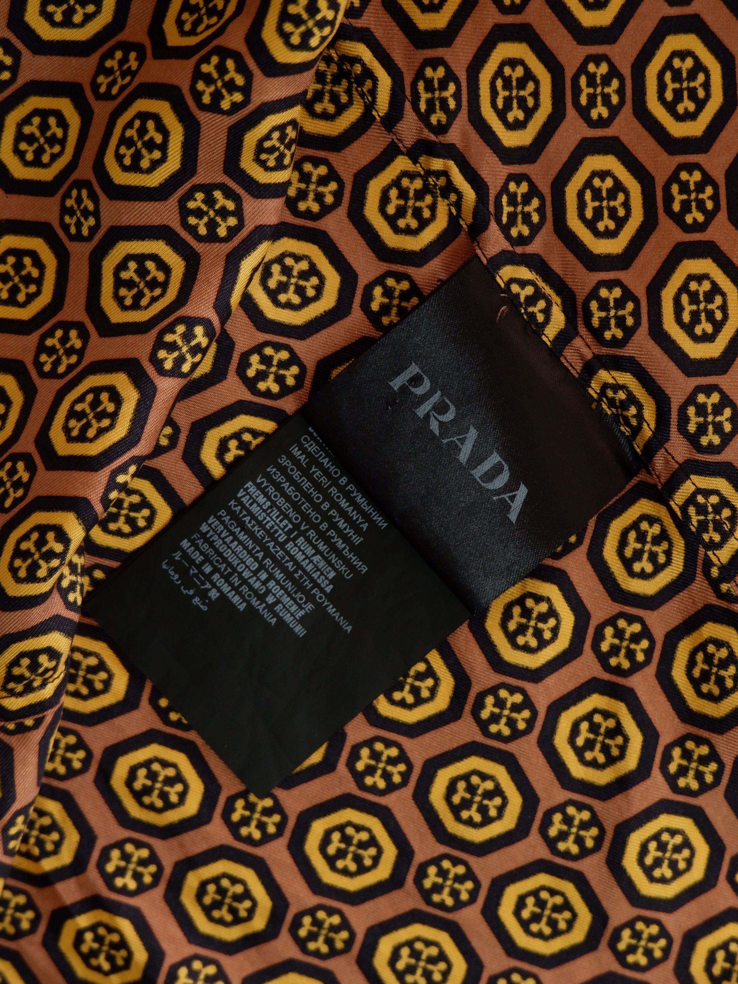 Prada Best price! Prada printed silk shirt SS12 Size US M / EU 48-50 / 2 - 6 Thumbnail