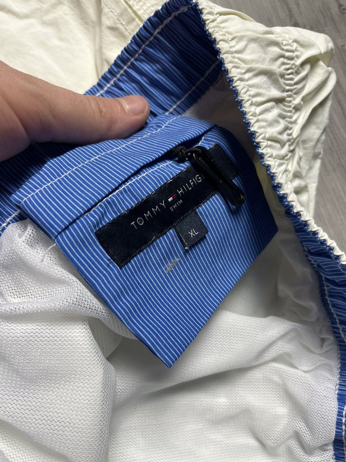 Tommy Hilfiger Tommy Hilfiger swimming shorts size XLarge Size US 36 / EU 52 - 3 Thumbnail