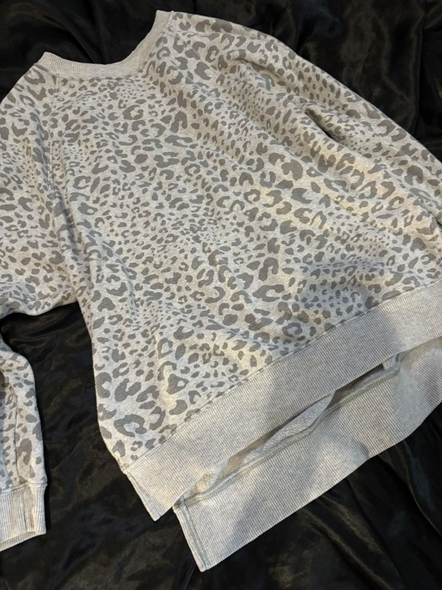American Eagle Outfitters cheetah print crewneck Size S / US 4 / IT 40 - 1 Thumbnail