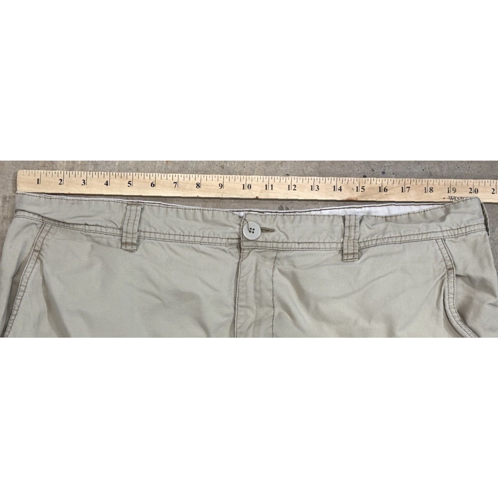 Vintage VINTAGE Ralph Lauren Polo Jeans Cargo Shorts Men Beige 40x10.5 Regular Inseam Cargo Pockets 1990s Summer Mens Size US L / EU 52-54 / 3 - 7 Thumbnail