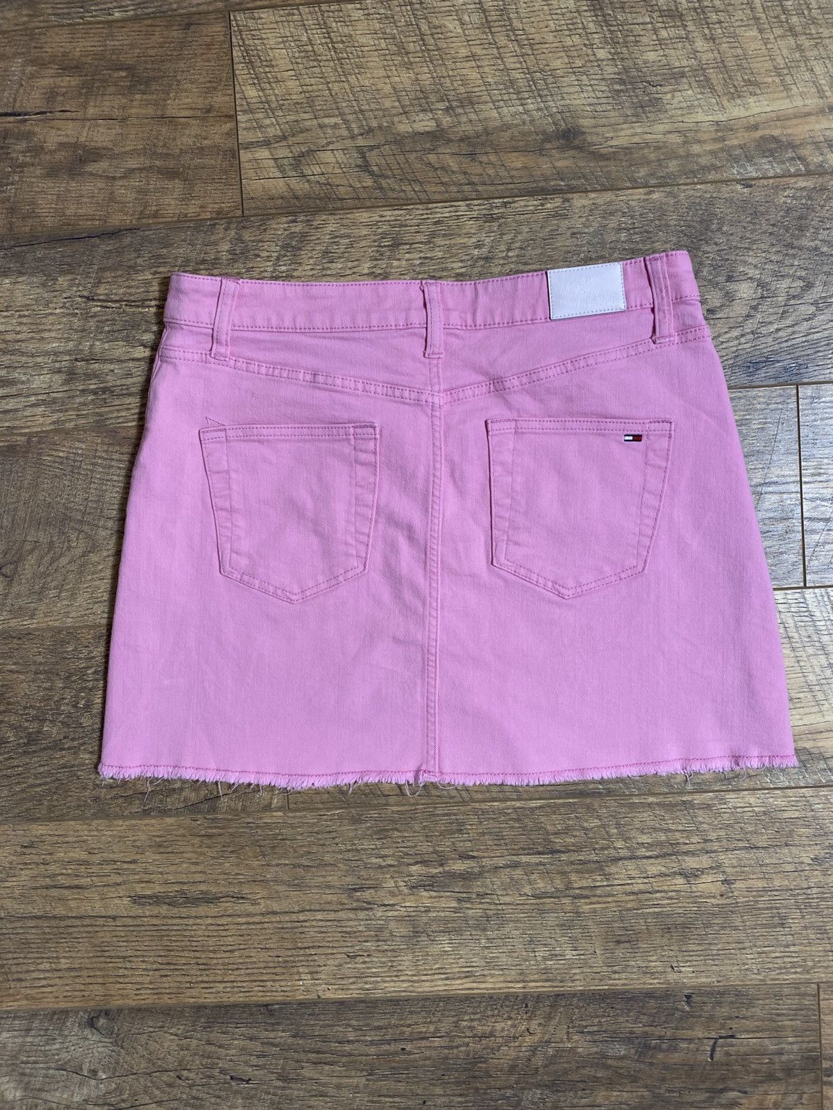 Tommy Hilfiger Rare Tommy Hilfiger Pink Denim Avant Garde Mini Skirt Y2K 8 Size 30" / US 8 / IT 44 - 5 Thumbnail