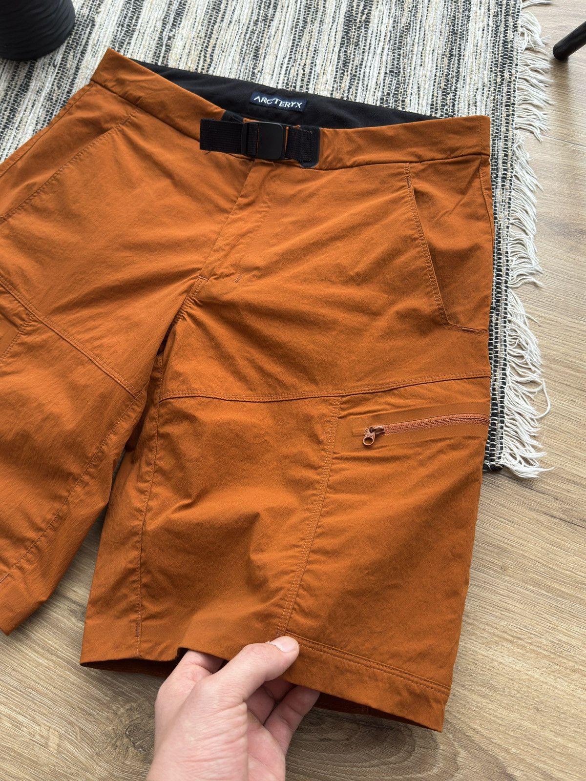 Arc'teryx Arcteryx Nylon Metal Orange Cargo Tracking Shorts Size S Size US 30 / EU 46 - 4 Thumbnail