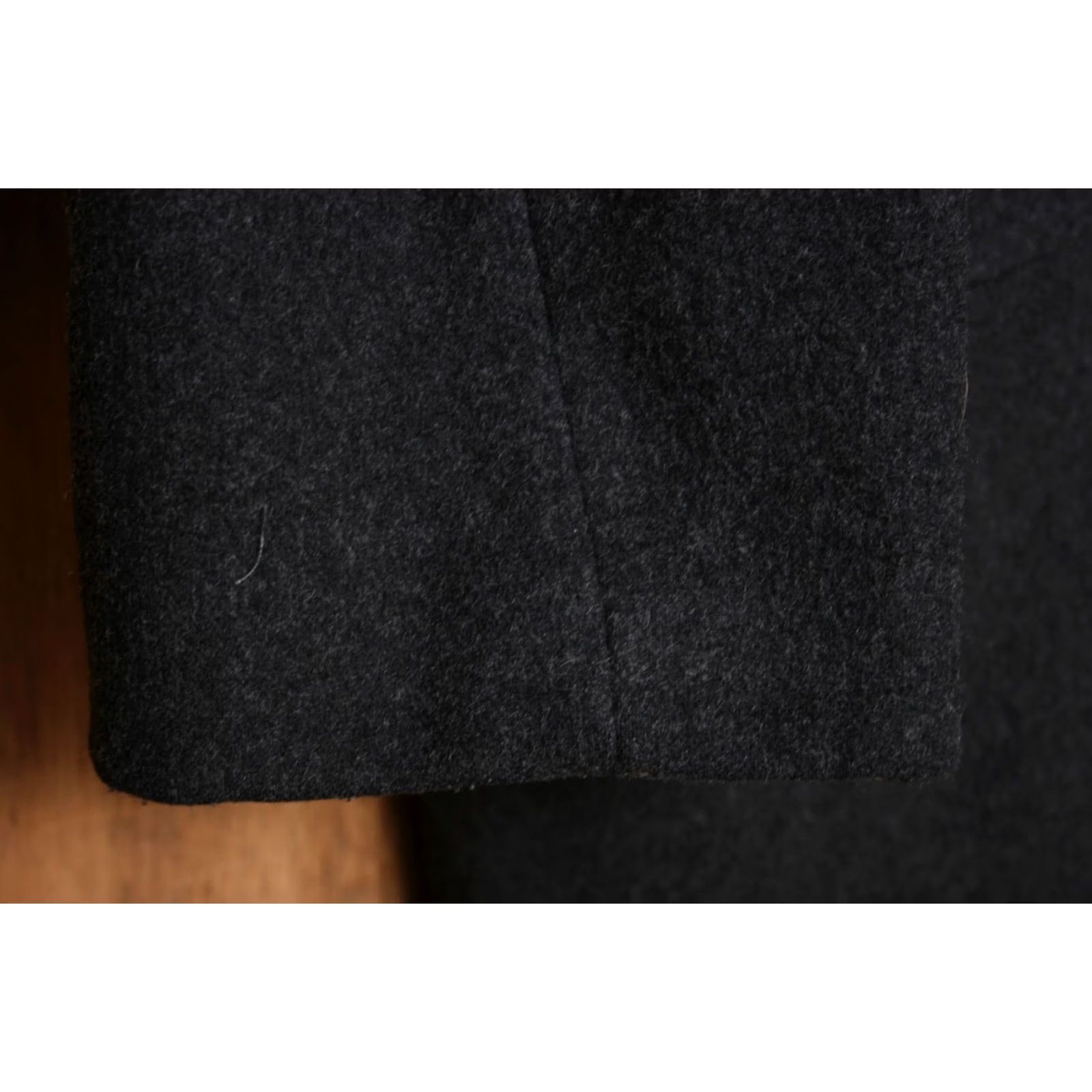 Andrew Marc VINTAGE Andrew Marc Parka Hooded Parka Mens Jacket Wool/Cashmere Blend Sz. L Gray 90s/Y2K Features: Hooded, Zip Size US L / EU 52-54 / 3 - 4 Thumbnail