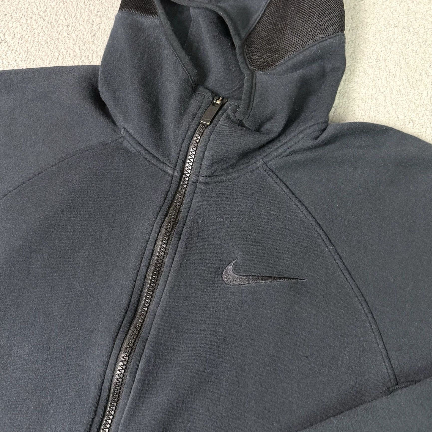 Nike VINTAGE Nike Hoodie Mens S Black Full Zip Dri Fit Showtime Basketball Sweatshirt Size US S / EU 44-46 / 1 - 4 Thumbnail